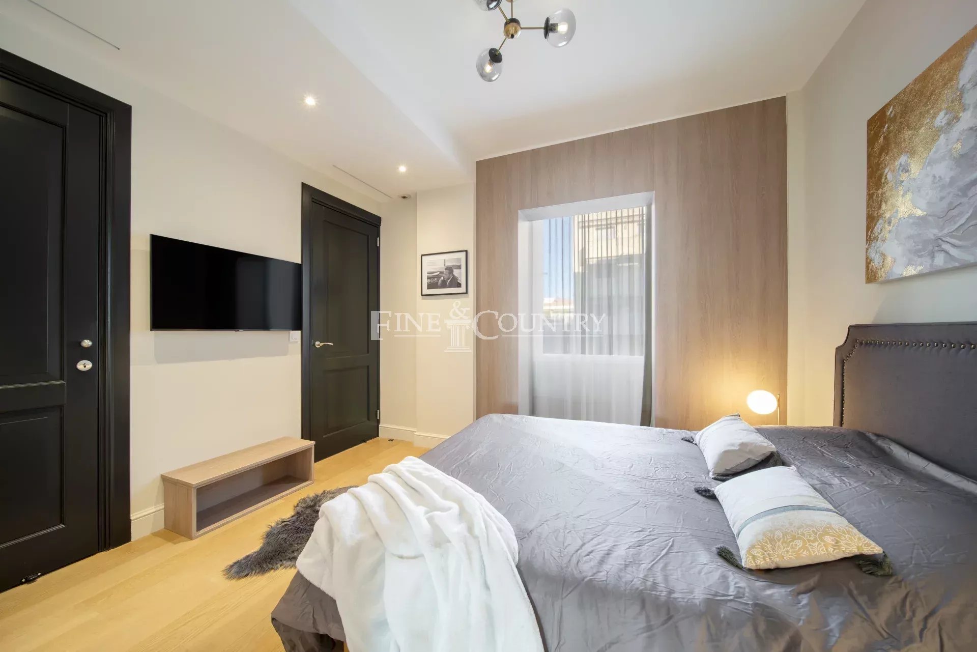 Photo of Apartment For Sale in Cannes, La Croisette