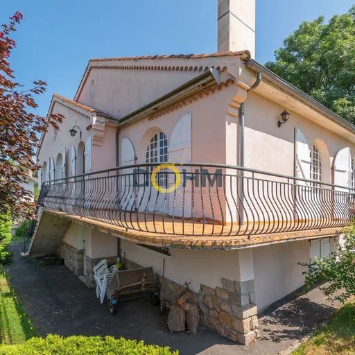 villa centre de Craponne