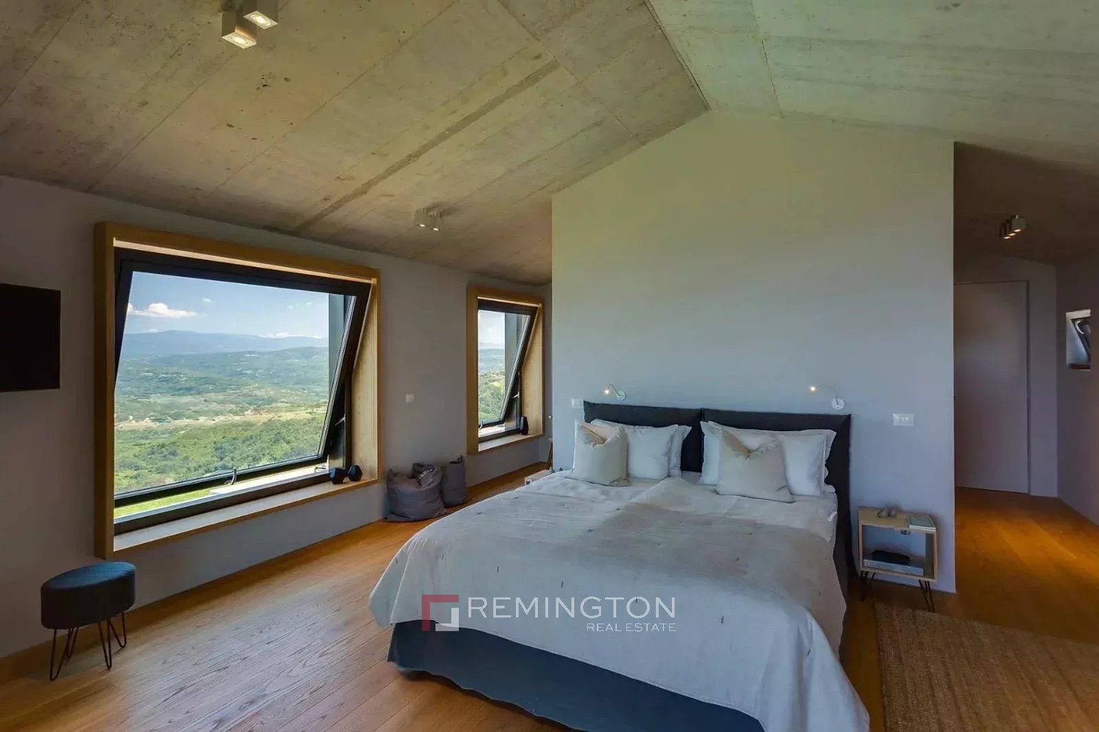 Villa/Townhouse's Image 4