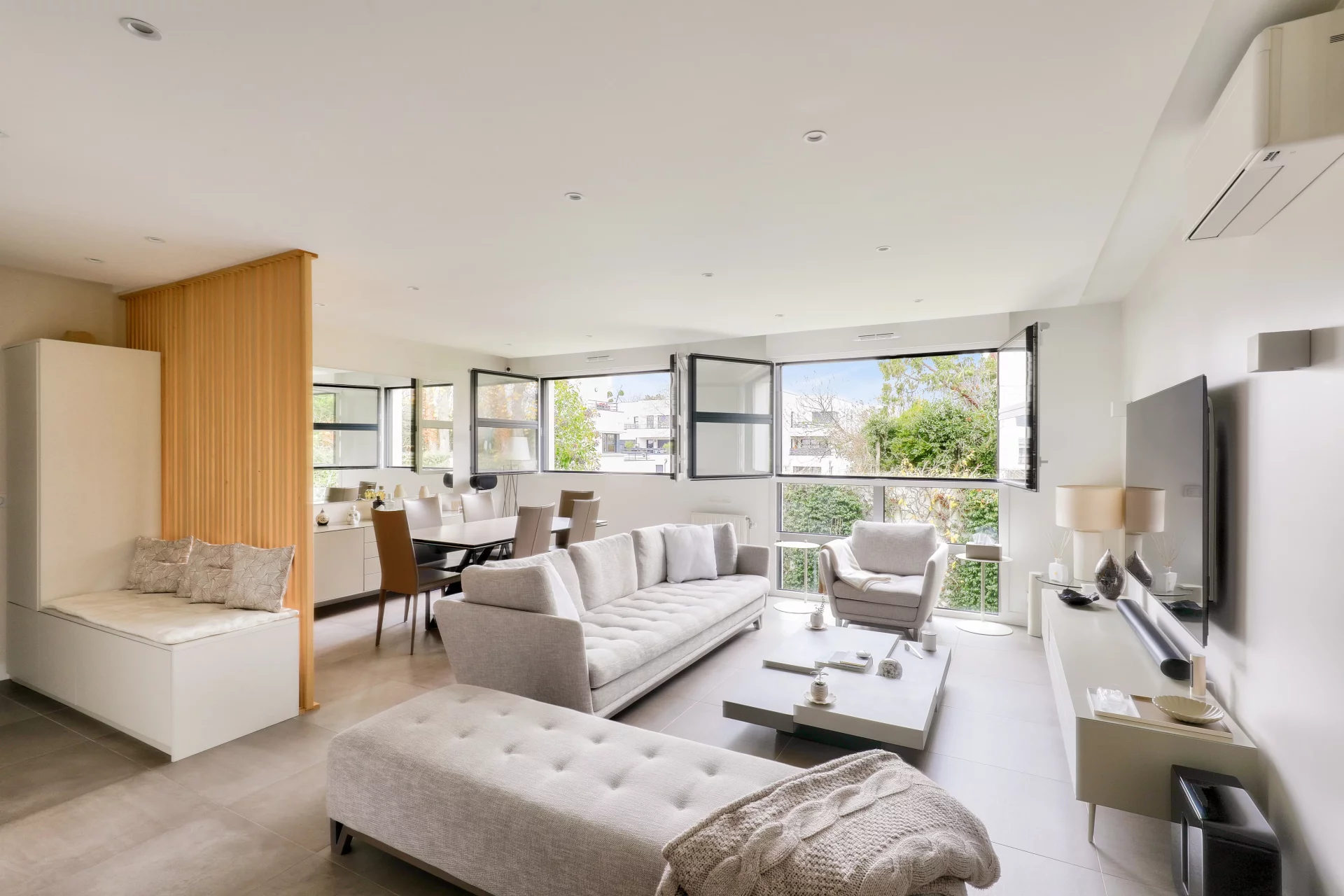 Rueil-Malmaison - PREHATCHED WOOD