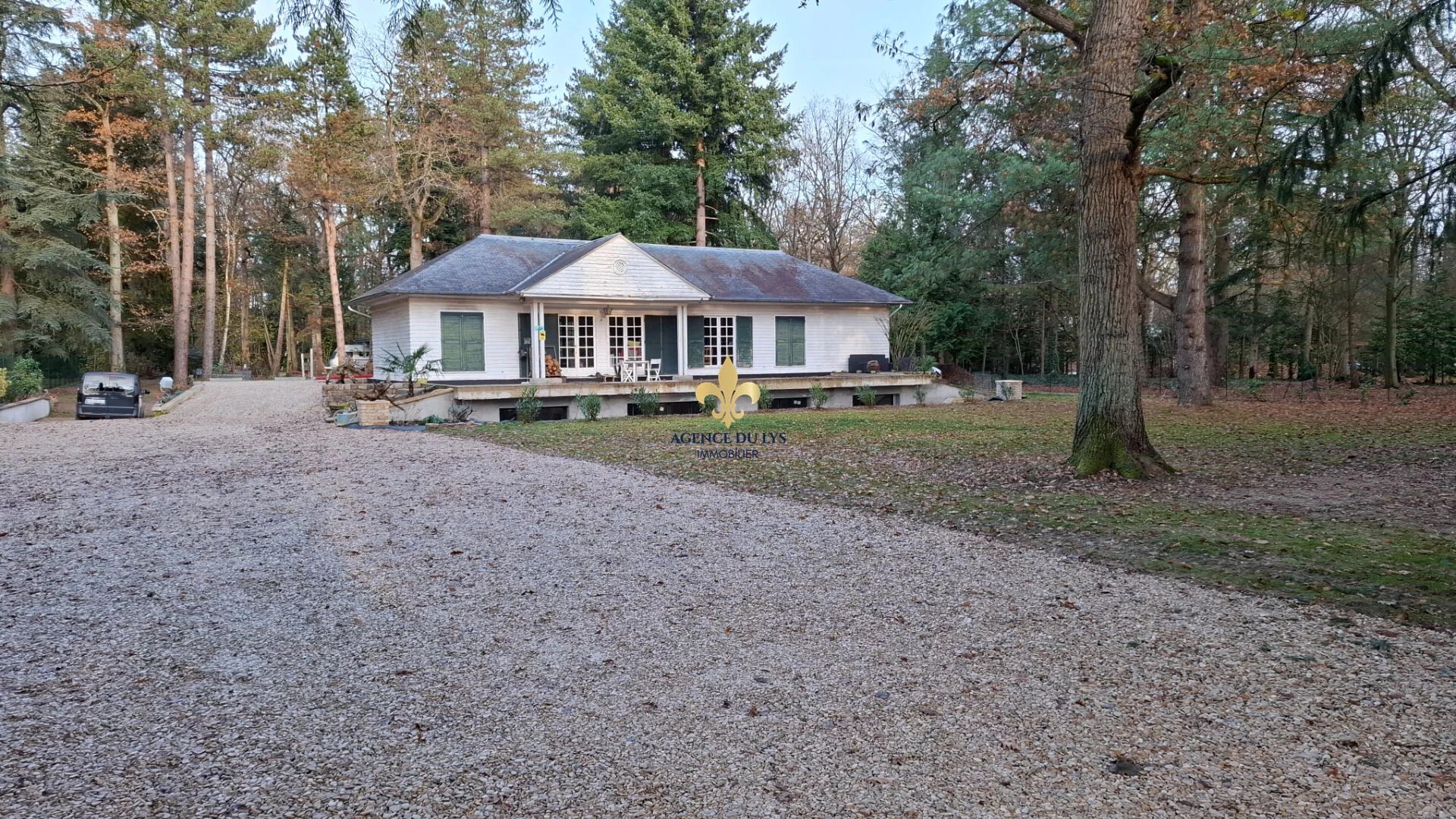 PROPRIETE LAMORLAYE LE LYS