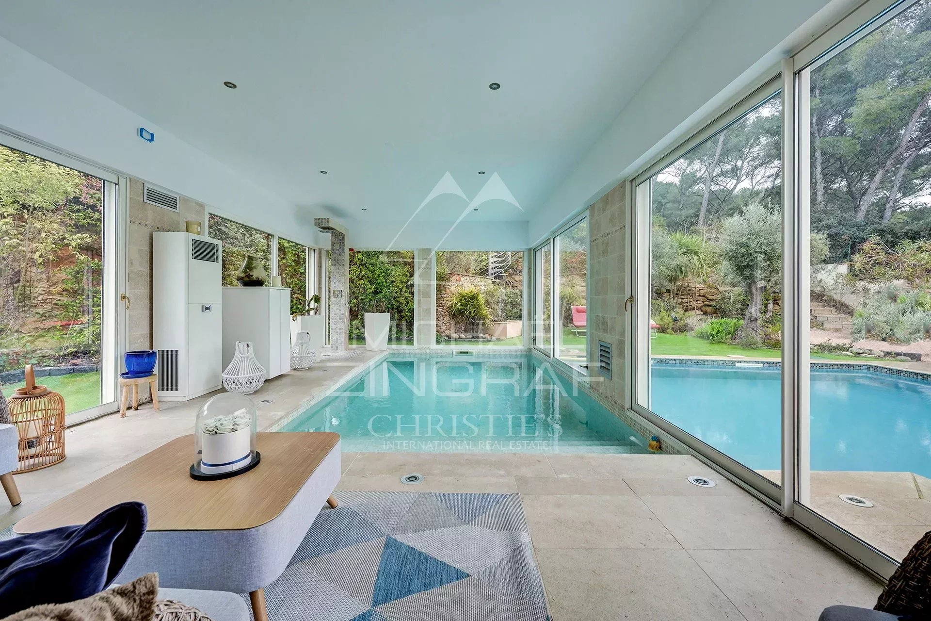 4 Bedroom Villa/Townhouse's Image 8
