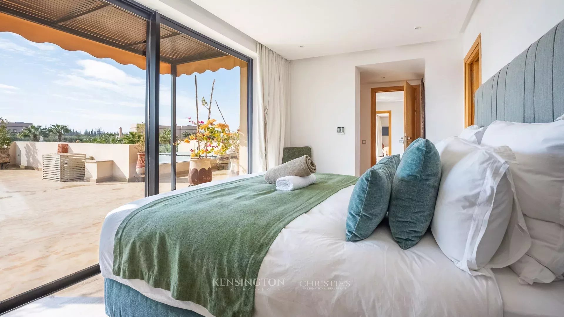 6 Bedroom Villa/Townhouse's Image 49
