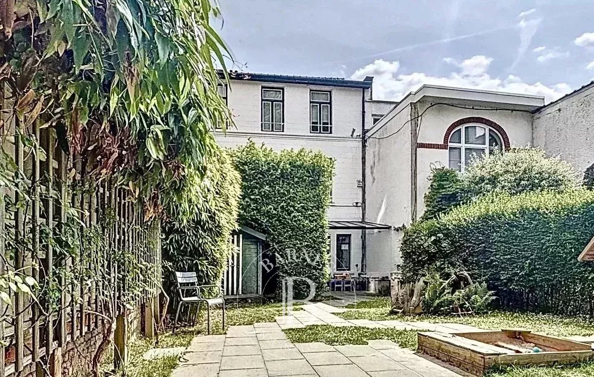 Uccle- Zeecrabbe- Charming house full of potential