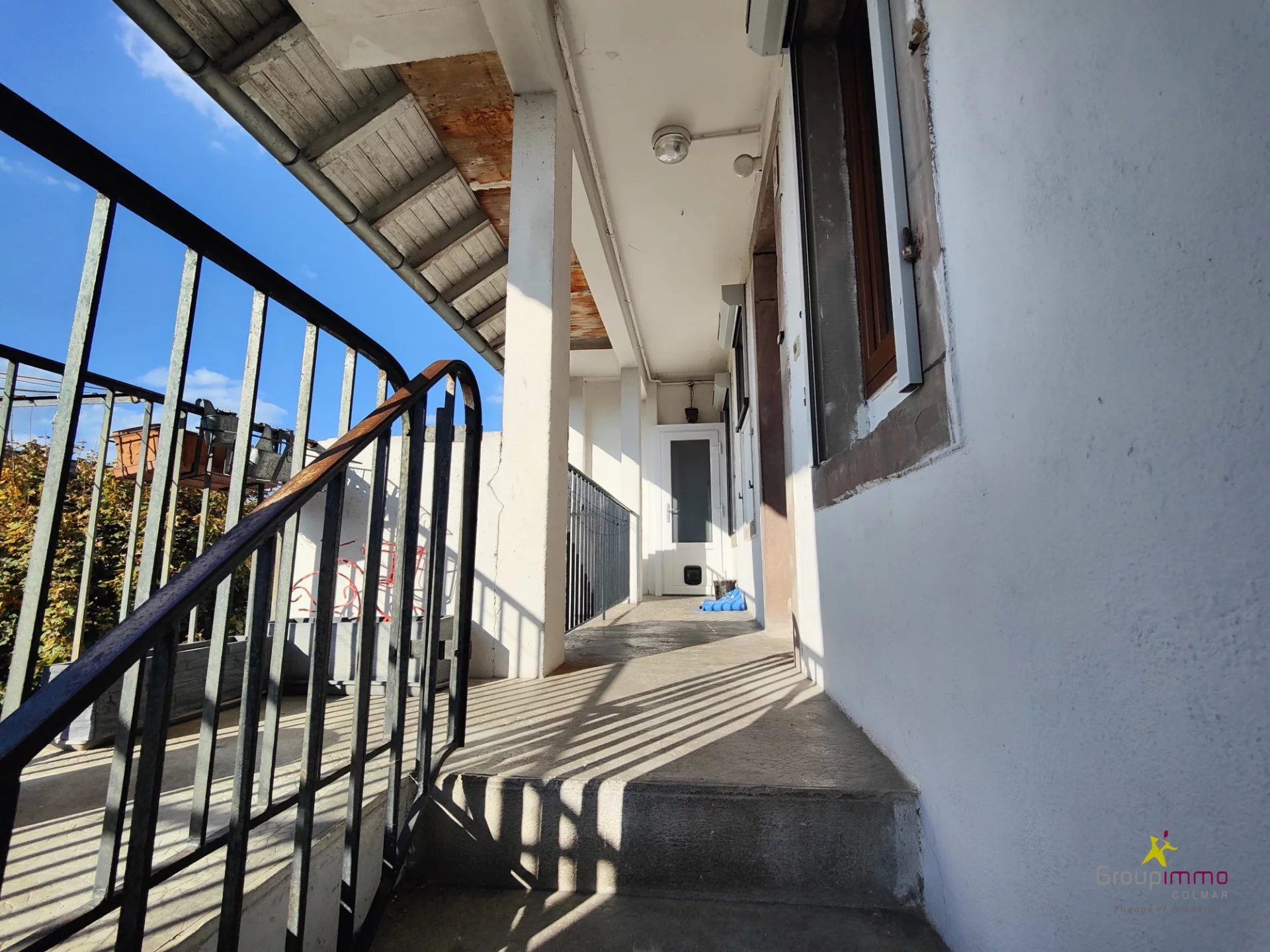 Appartement 5 pièces rénové en 2023 dans un immeuble de débu