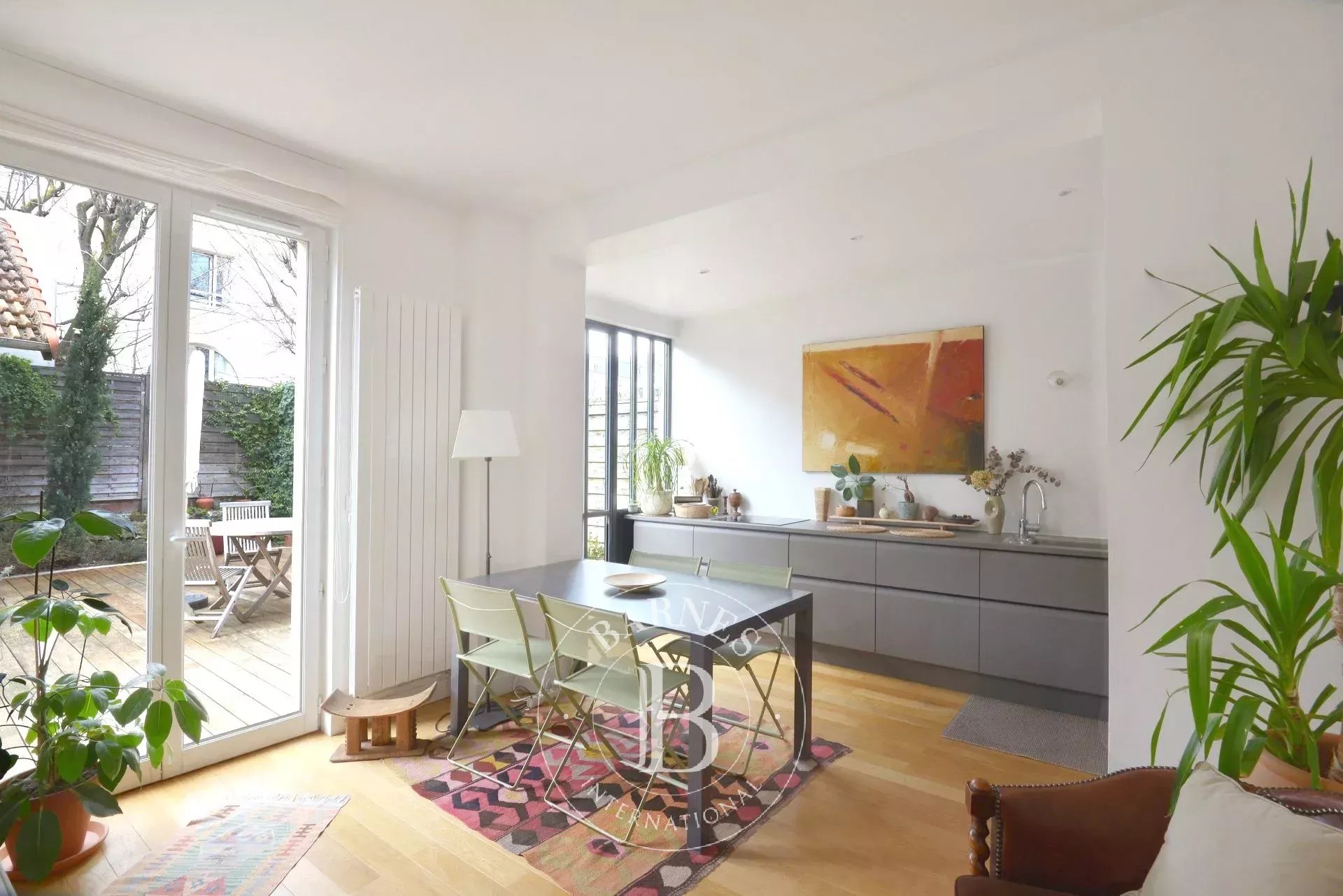 Ev Vanves - picture 5