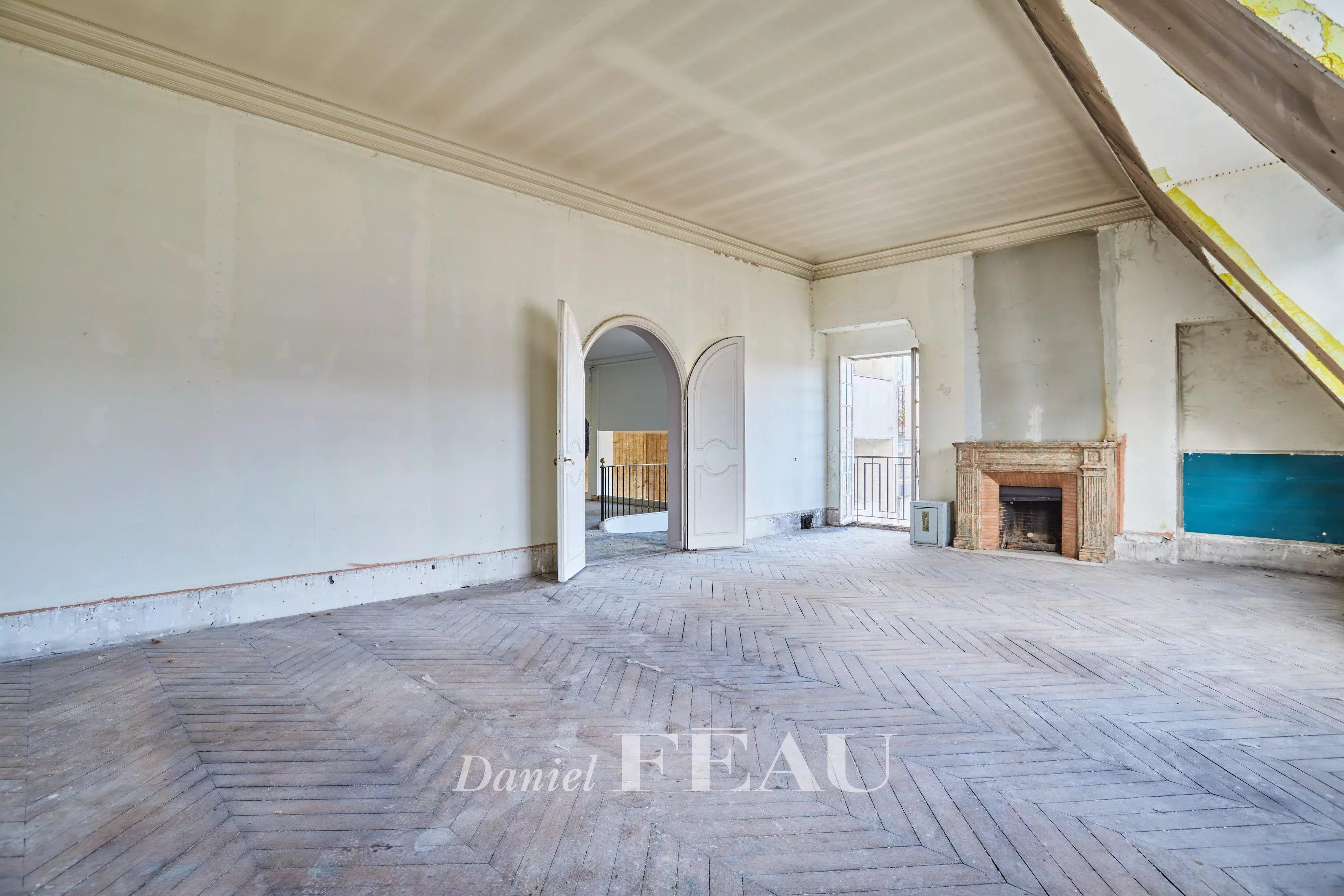 Sale Apartment Paris 16th