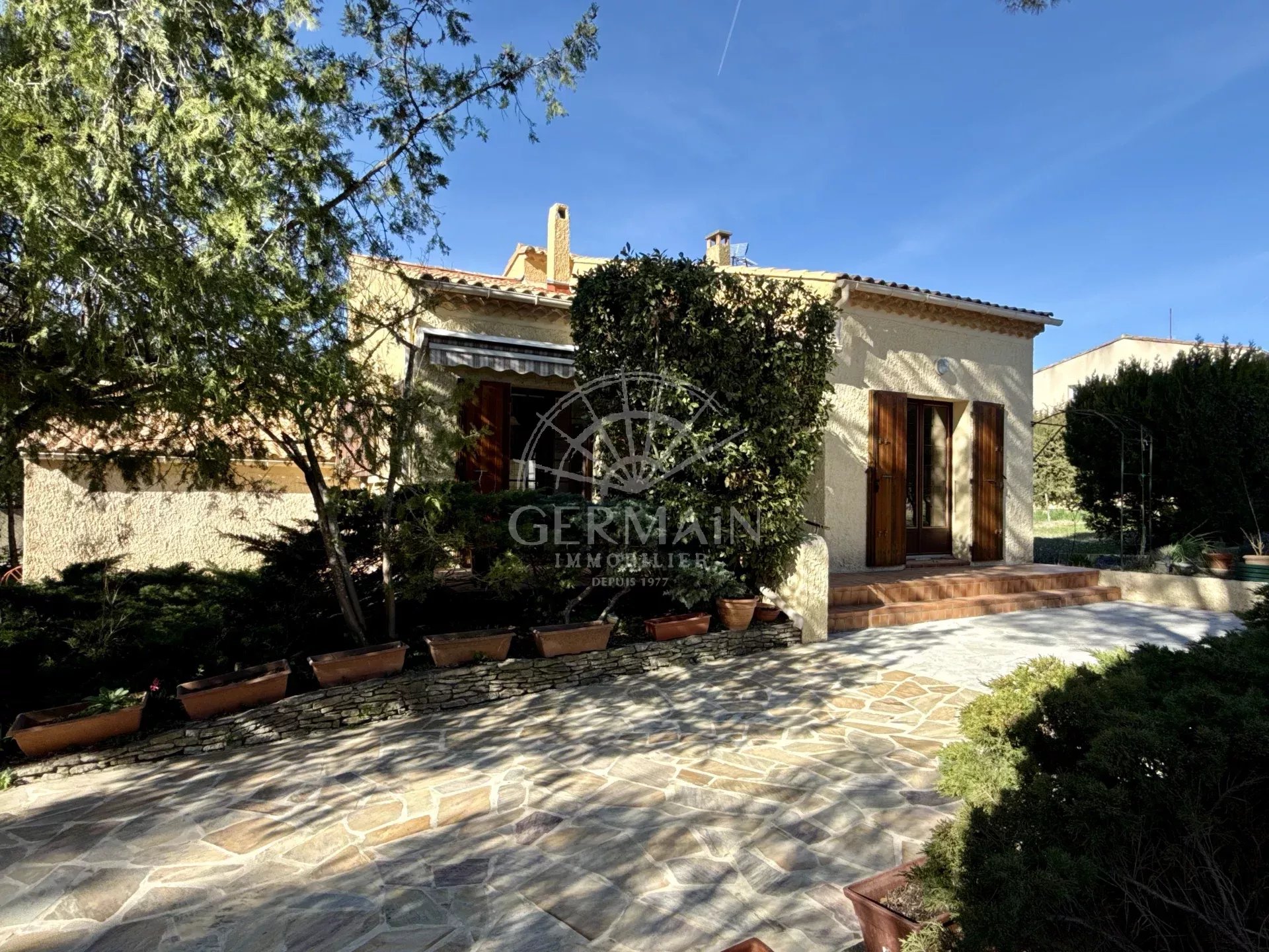 Agence immobilière de 
