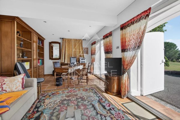 Elegant Character Estate on Over 32 Hectares — photo 6