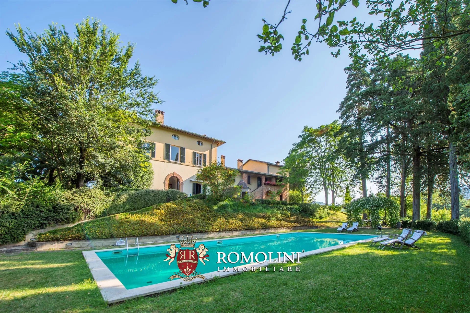 10 Bedroom Villa/Townhouse's Image 15