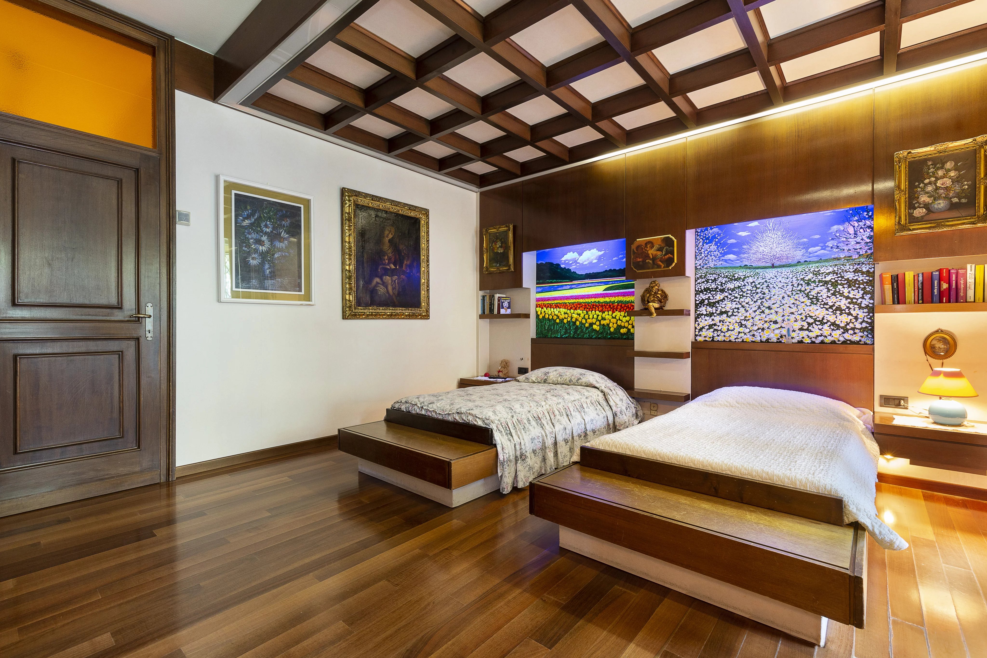 Multi-room apartment in prestigious building, with swimming pool, Lake Como - picture 21 title=