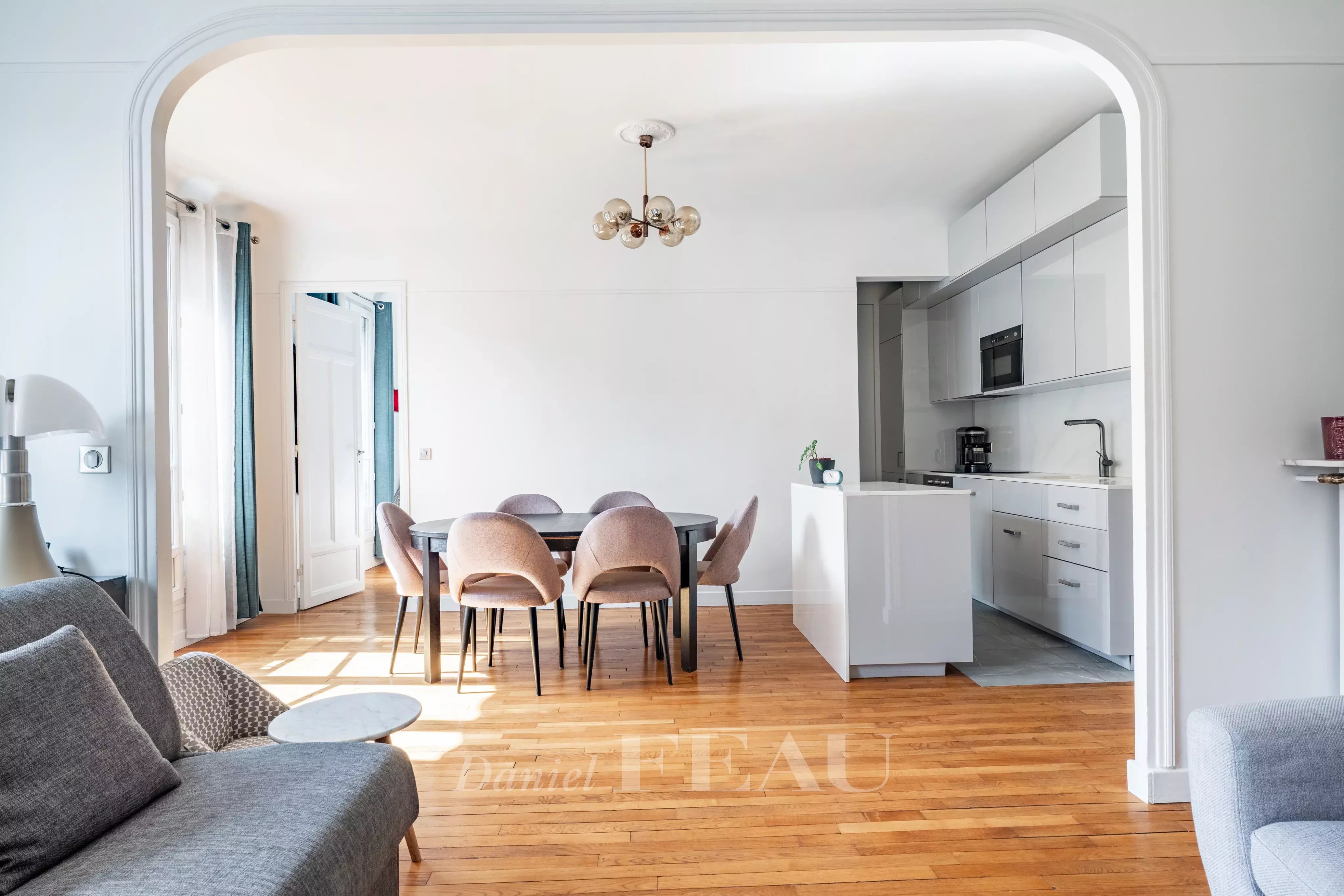 Sale Apartment Paris 16th