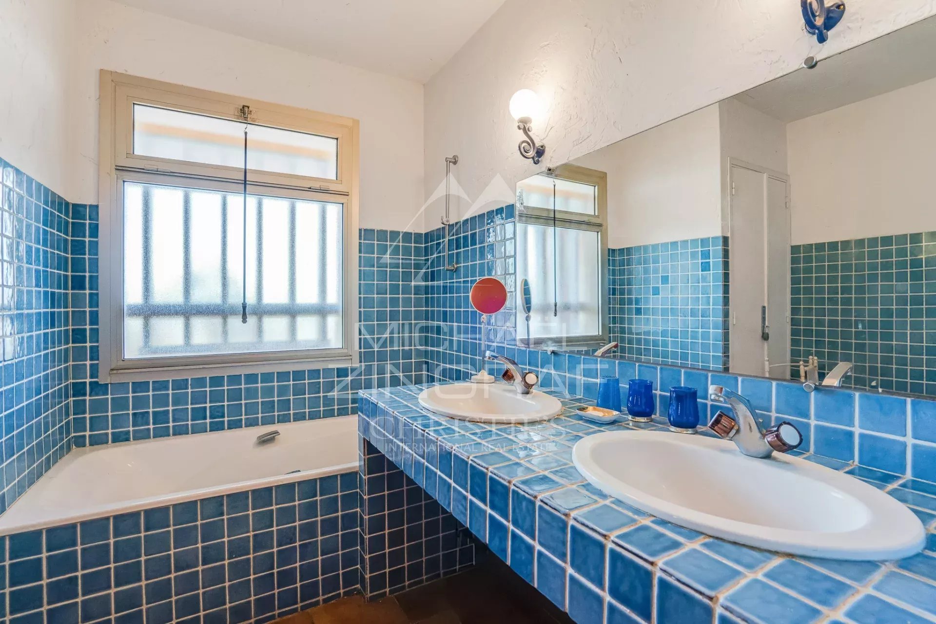 4 Bedroom Villa/Townhouse's Image 9