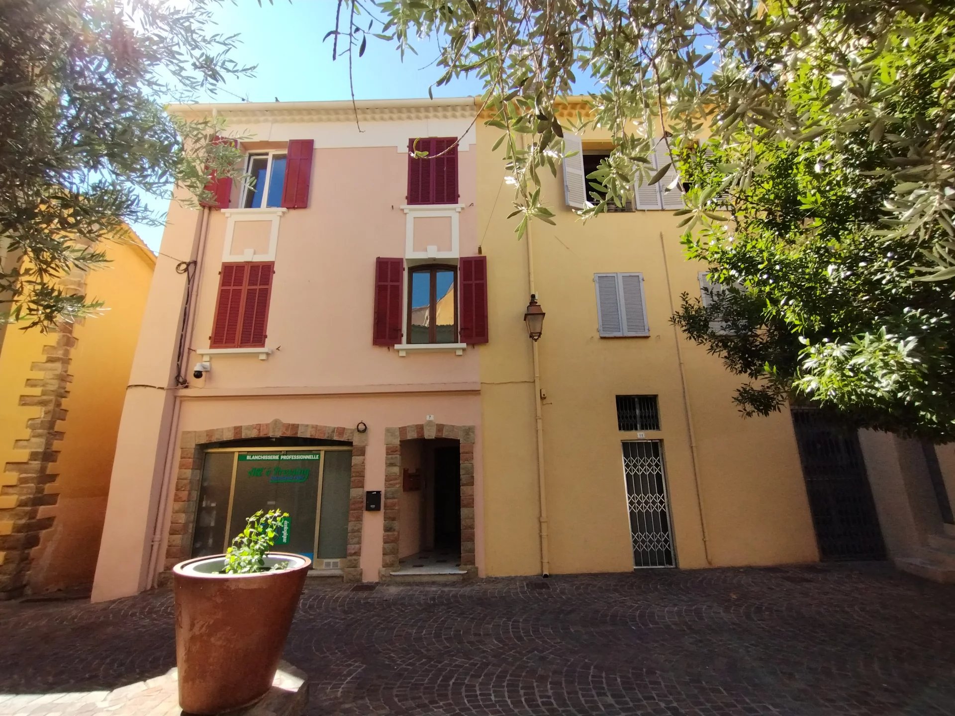 Agence immobilière de 