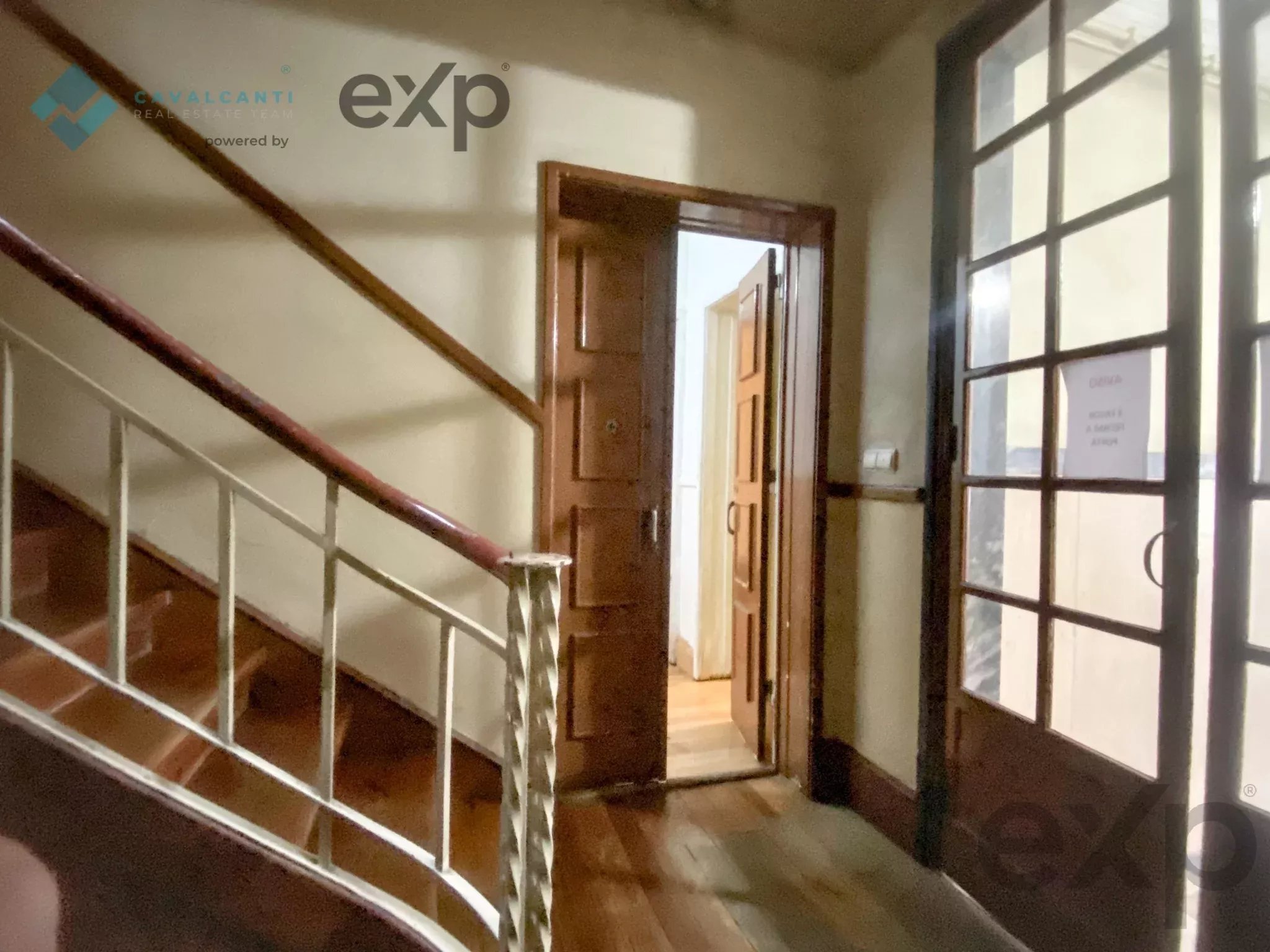 3-bedroom with charm and patio for renovation – Lisbon 86916807 image 48