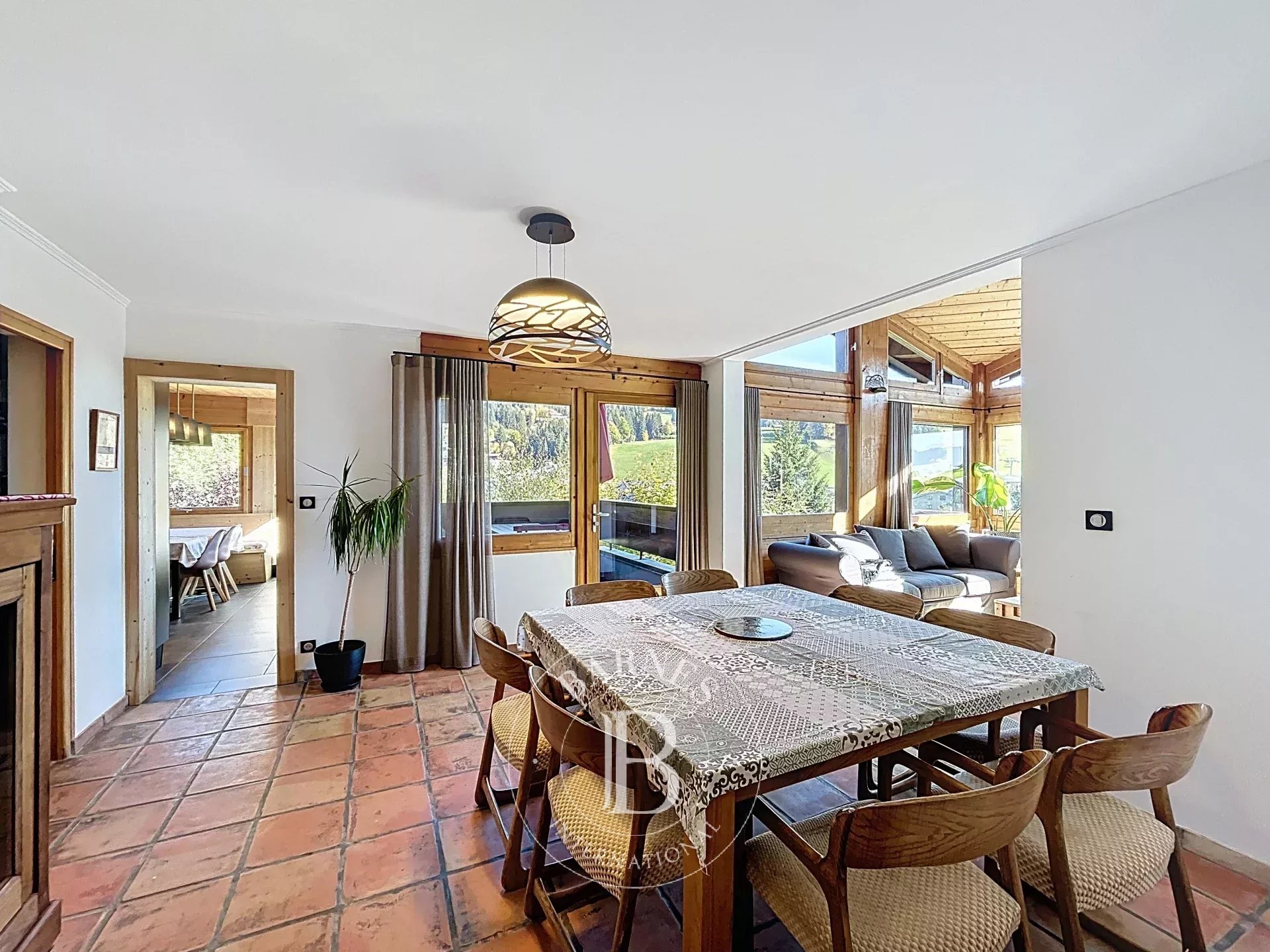 Photo of Les Gets - Unique chalet of 167 sqm with panoramic views in the village center – 4 bedrooms