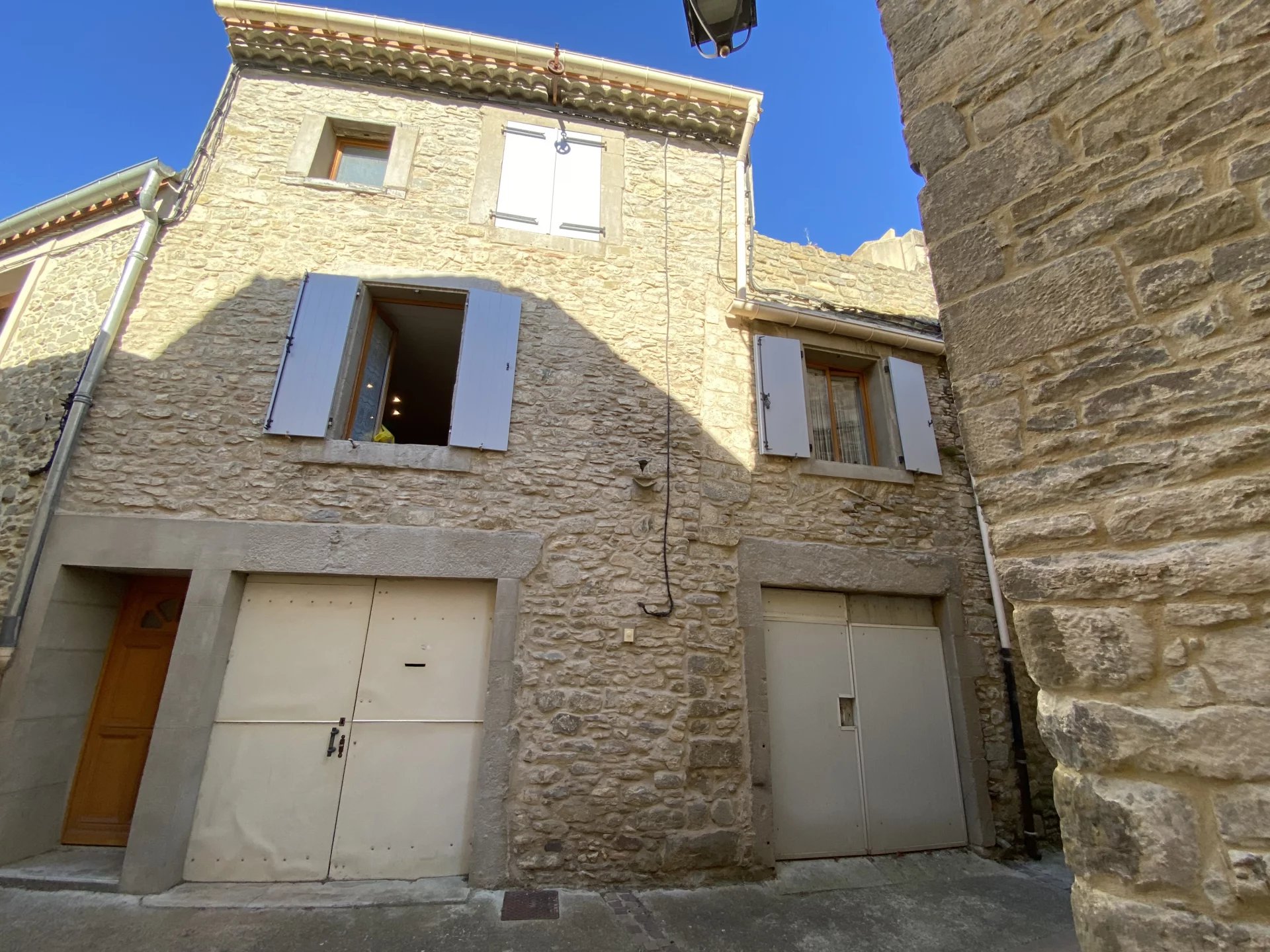 House in Villalier - view 1
