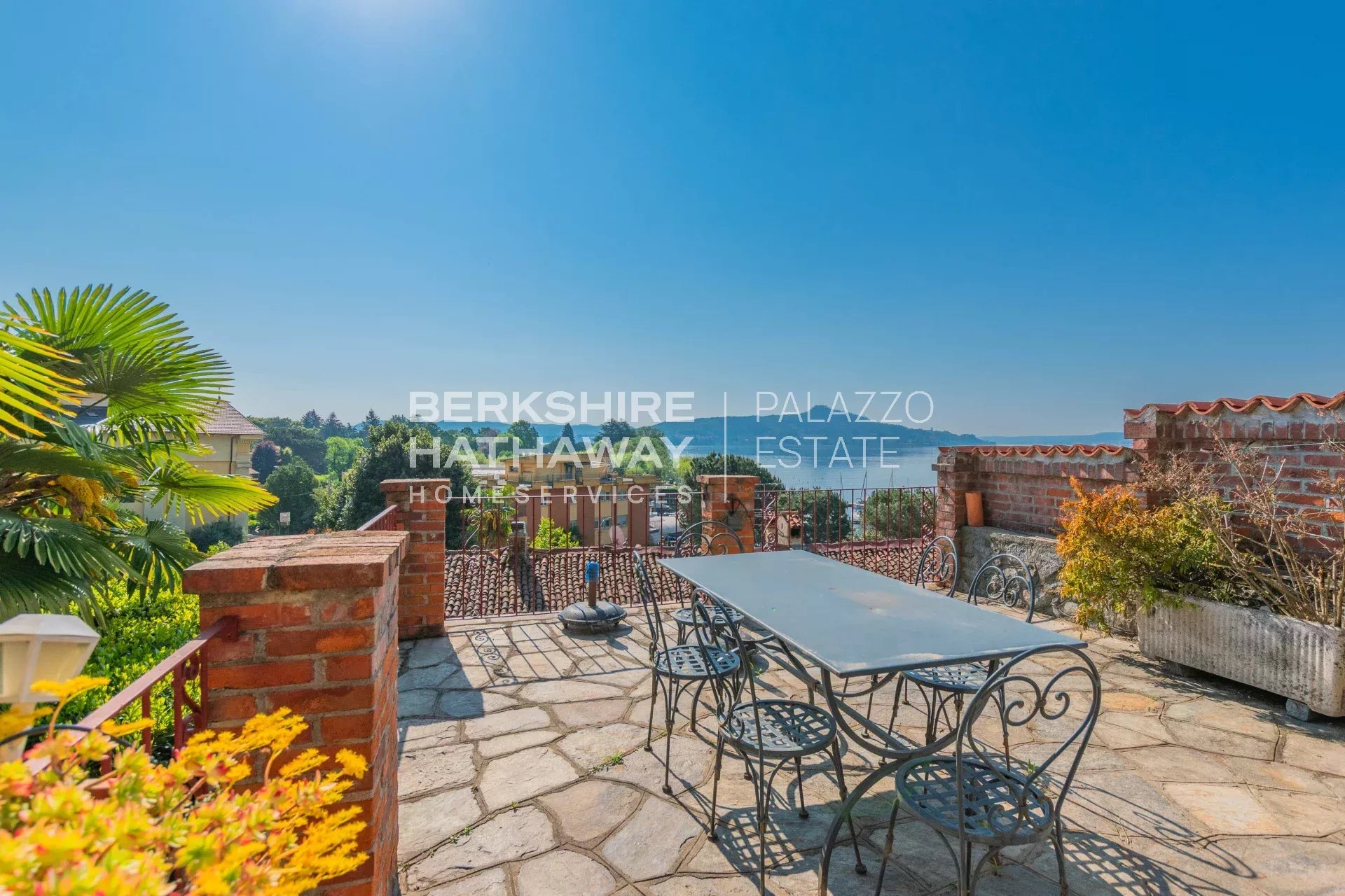 Historic Residence with Three Independent Units and Panoramic Lake Maggiore Views in Solcio di Lesa