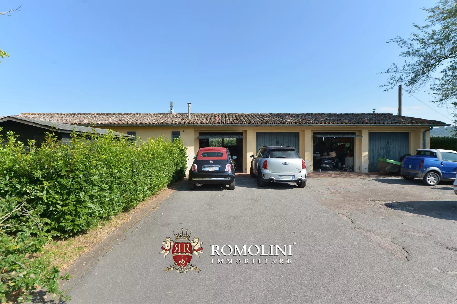 10 Bedroom Villa/Townhouse's Image 24