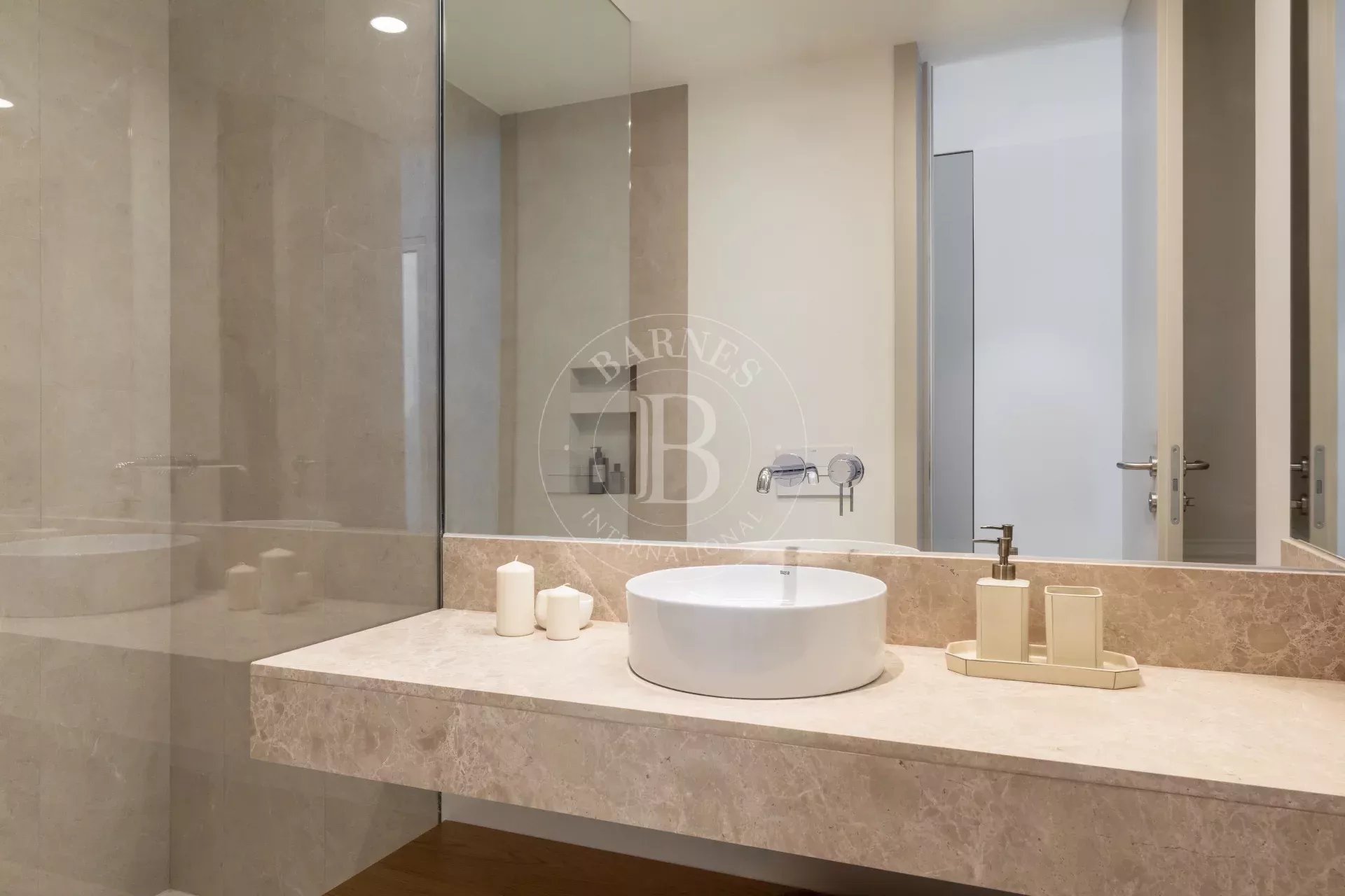 Daire Madrid - picture 14