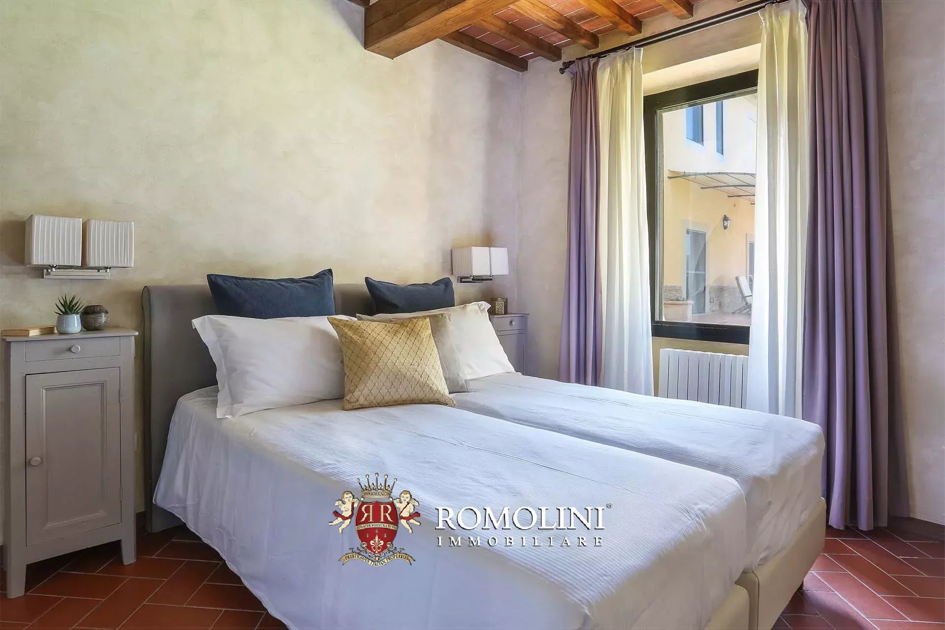 25 Bedroom Vineyard's Image 61