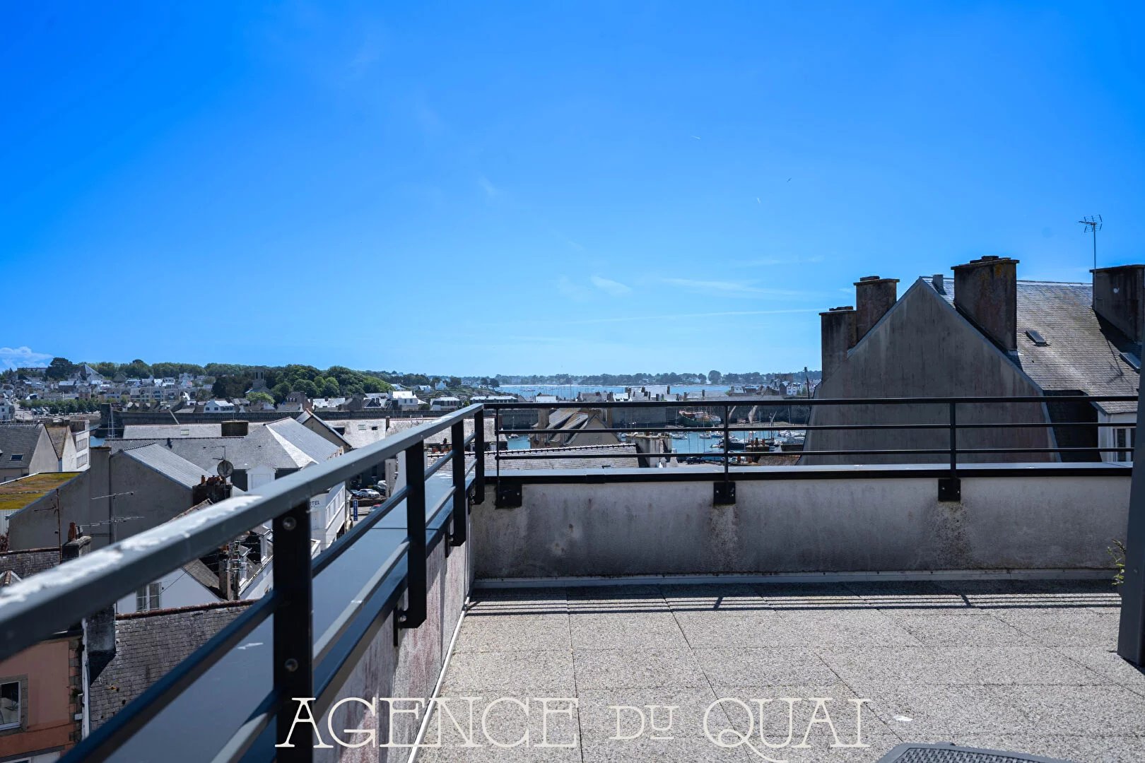 A vendre à Concarneau beau T3 de 70 m² dans une résidence récente avec ascenseur balcon et place de parking