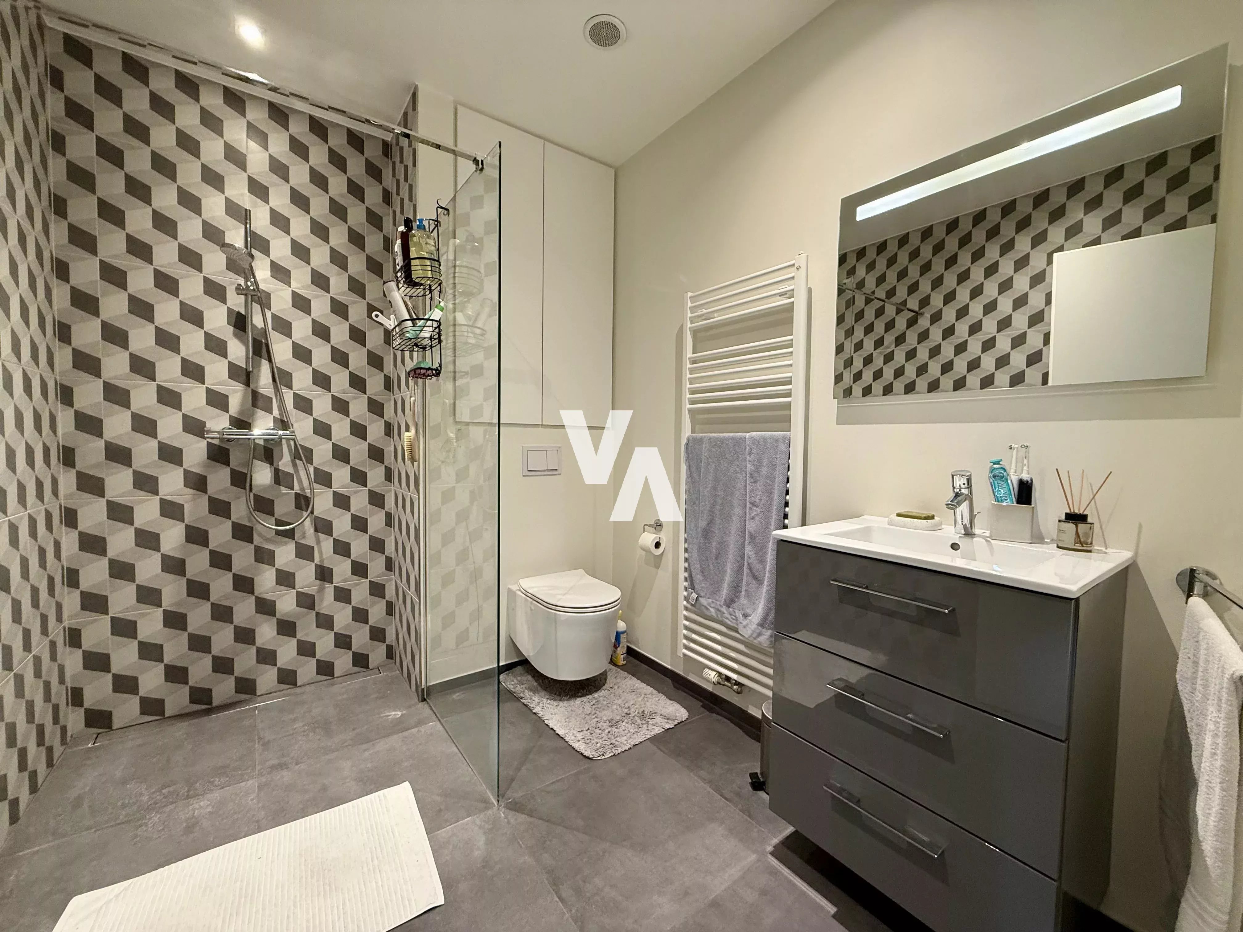 Bel appartement meublé idéalement situé