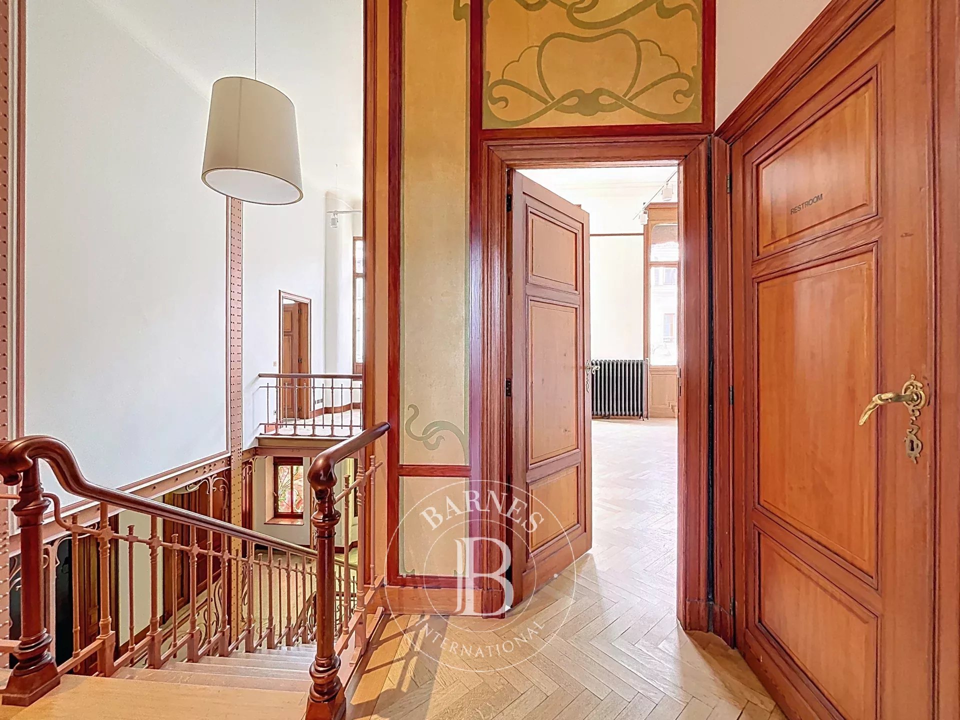 Prestigious office complex in a Victor Horta masterpiece