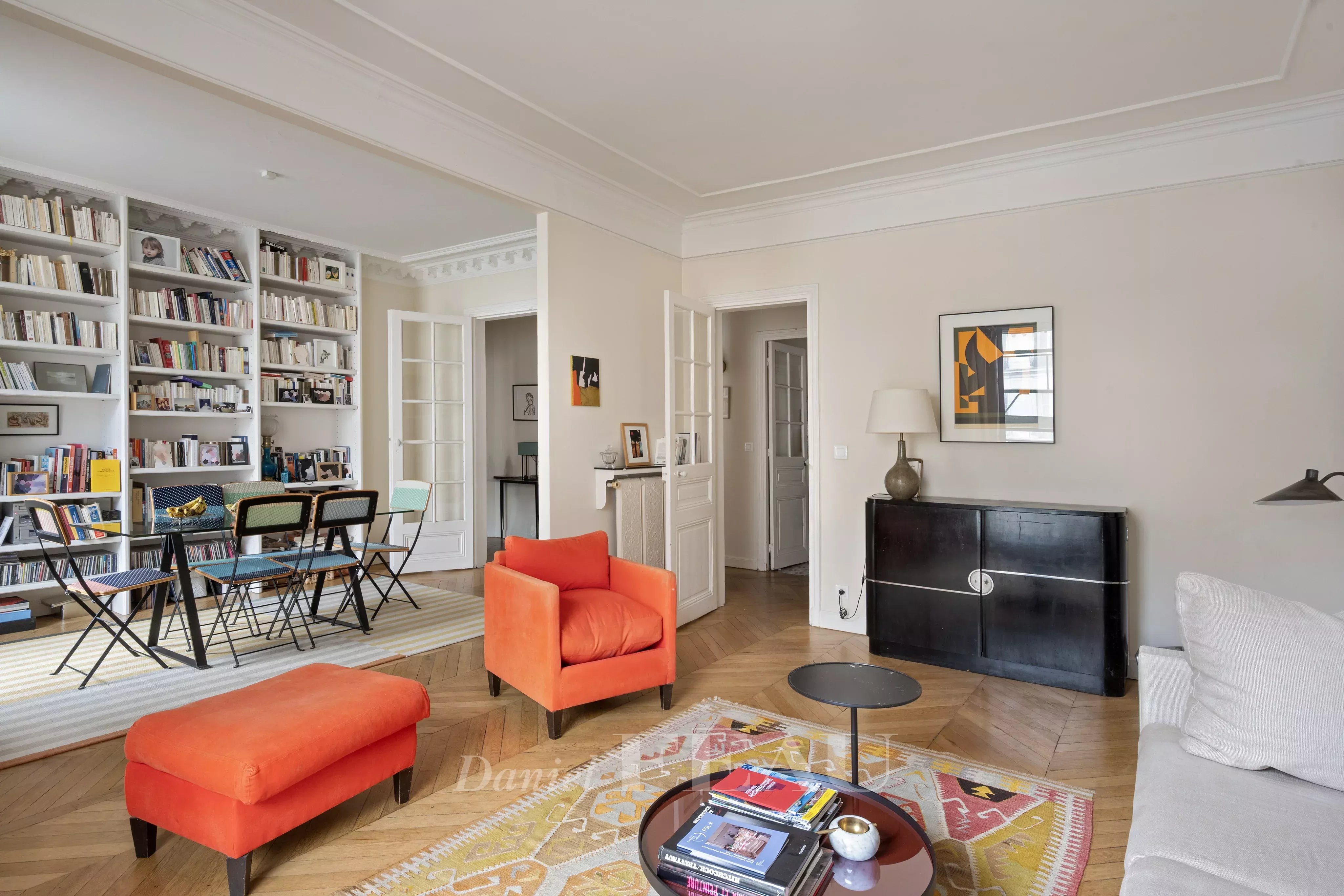 Sale Apartment Paris 3rd