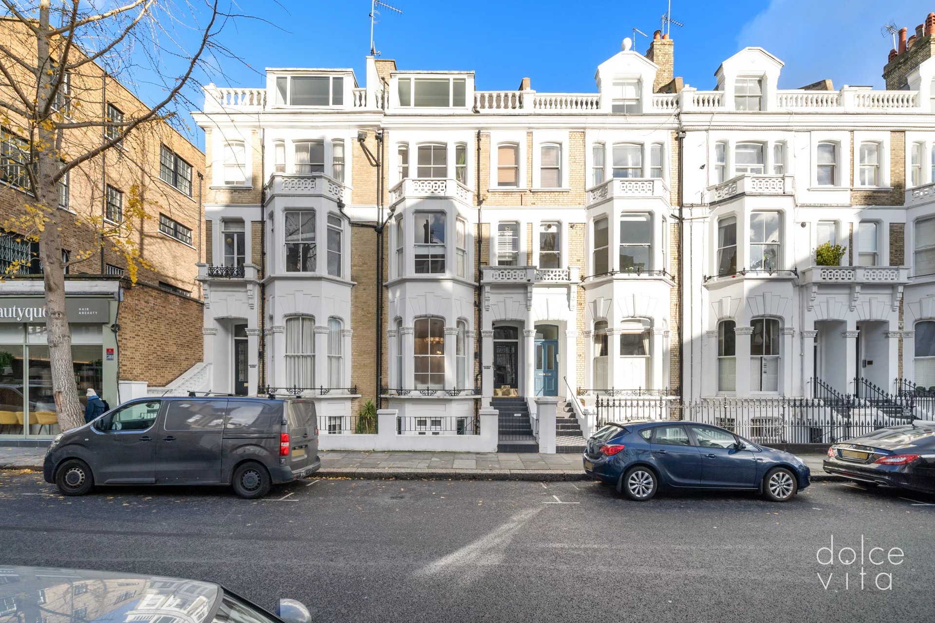 Chelsea SW10 | Apartment To Let | 2 Bedrooms | 2 Bathrooms | 615 sqft | Ref: 83714541