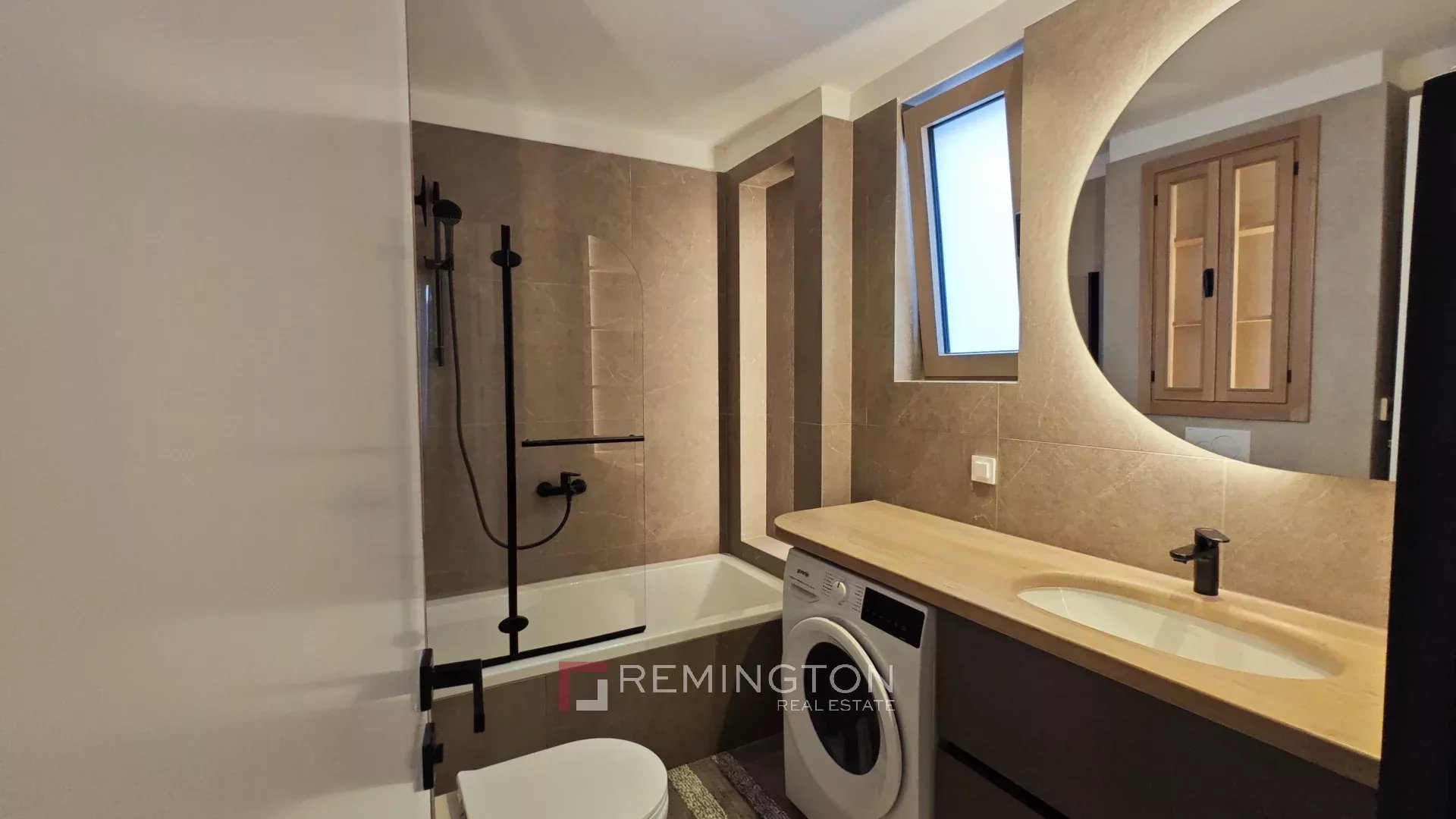 2 Bedroom Apartment/Flat's Image 5