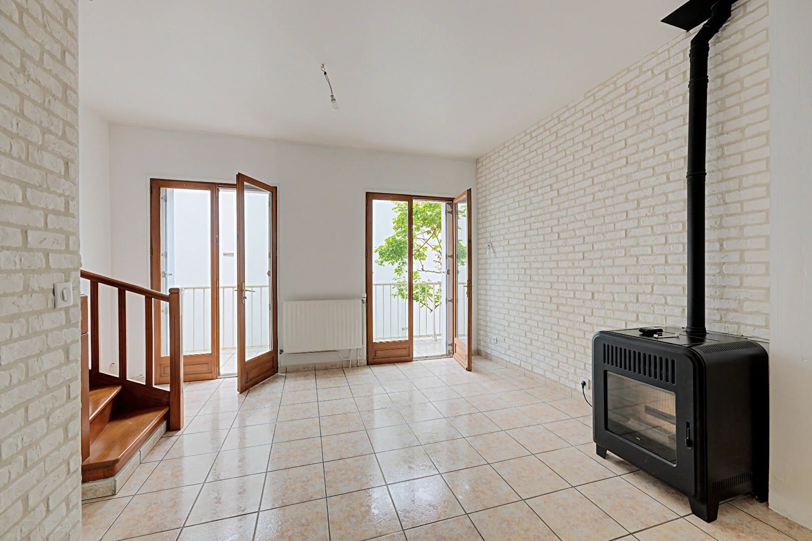 *** MAISON  - IMPASSE PRIVEE au  CALME - 4 PIECES - BALCON- GARAGE - PROCHE MARCHE ***