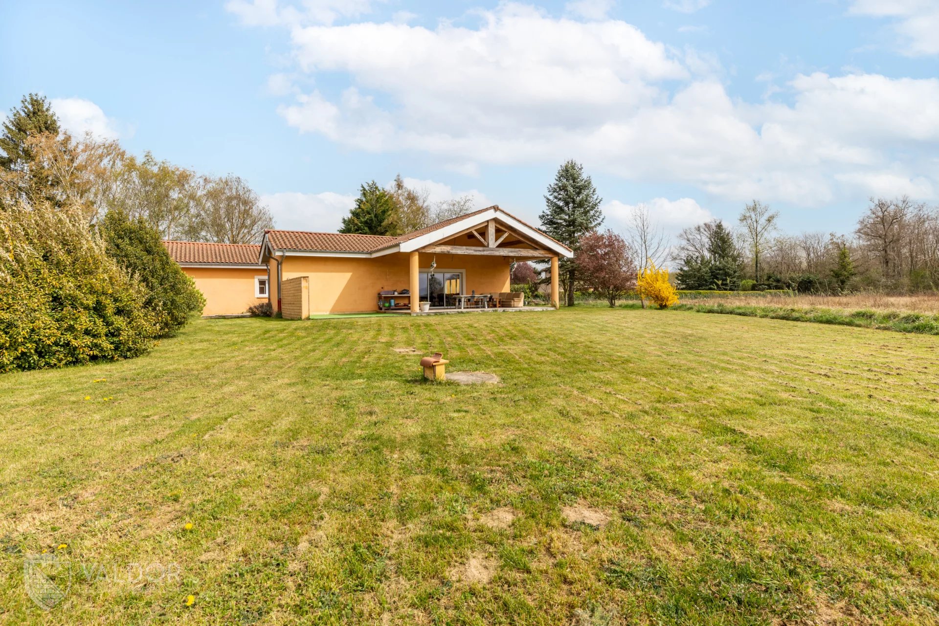 Maison de plain-pied 195 m² habitables - vue dégagée