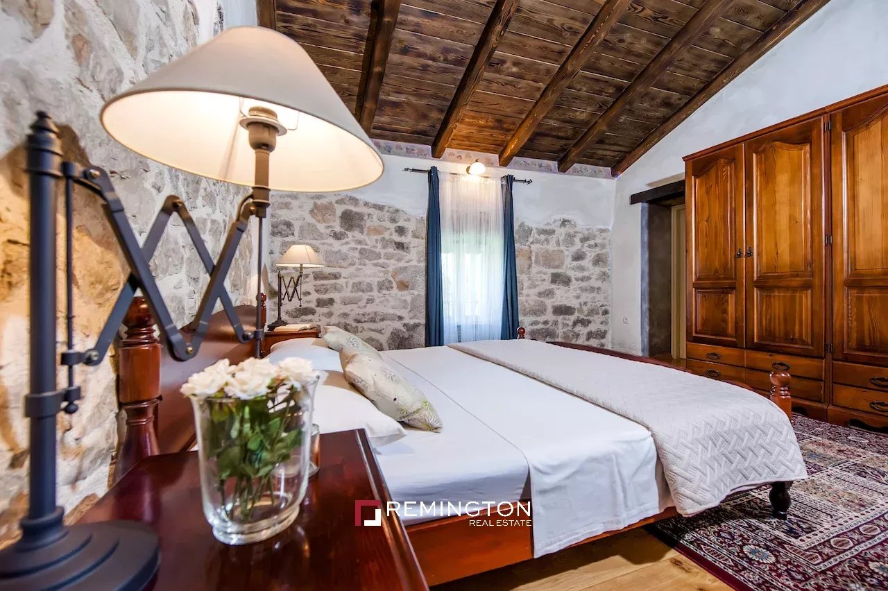 4 Bedroom Villa/Townhouse's Image 23