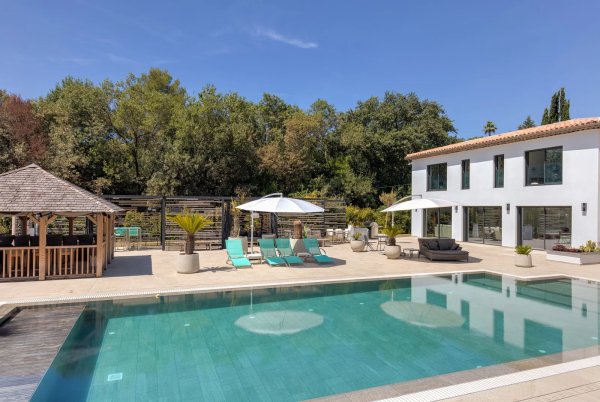 Luxury Family Estate Châteauneuf-Grasse | 9-Bedroom Legacy Villa — photo 3