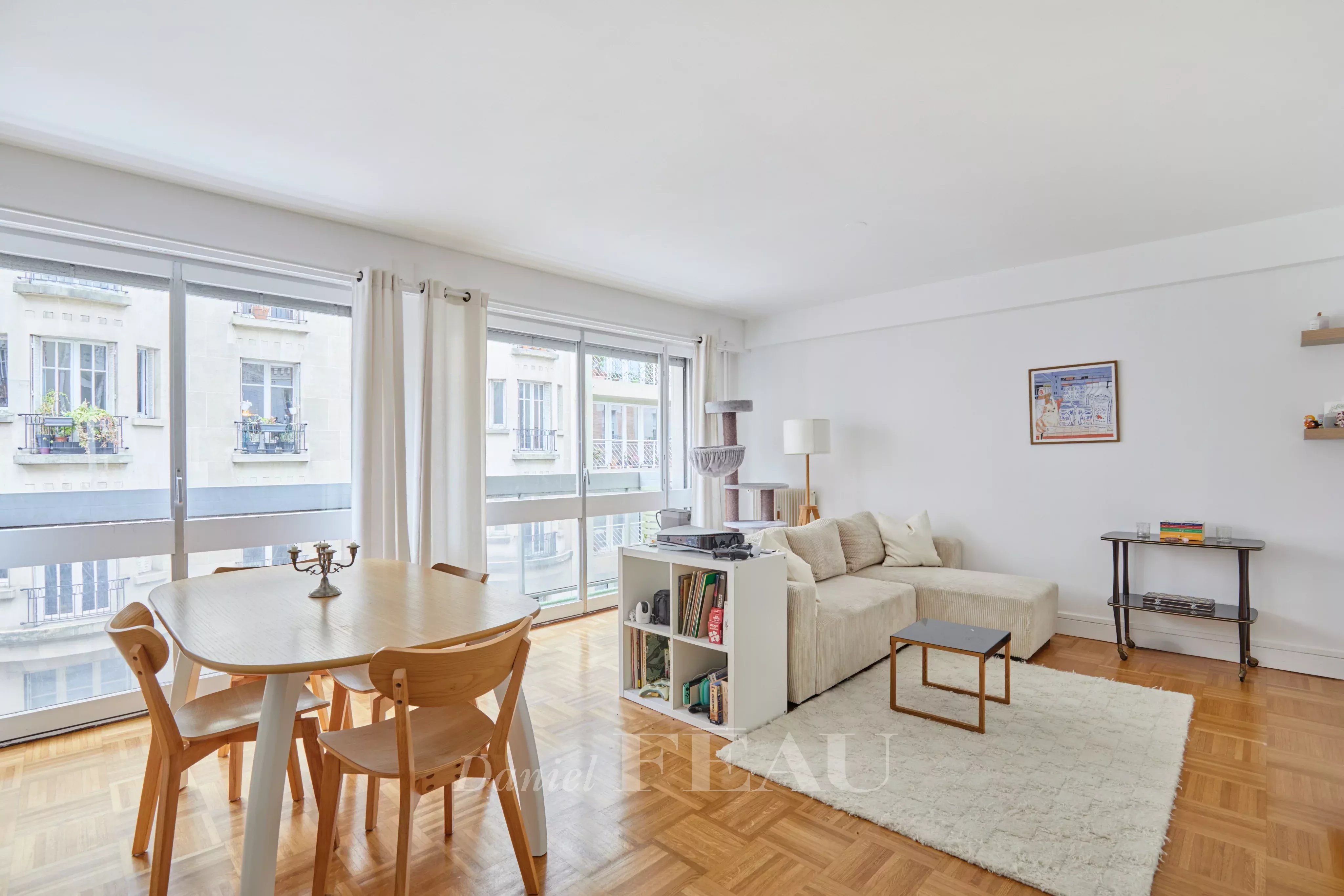 Paris 16th District –  A bright 1/2 bed apartment