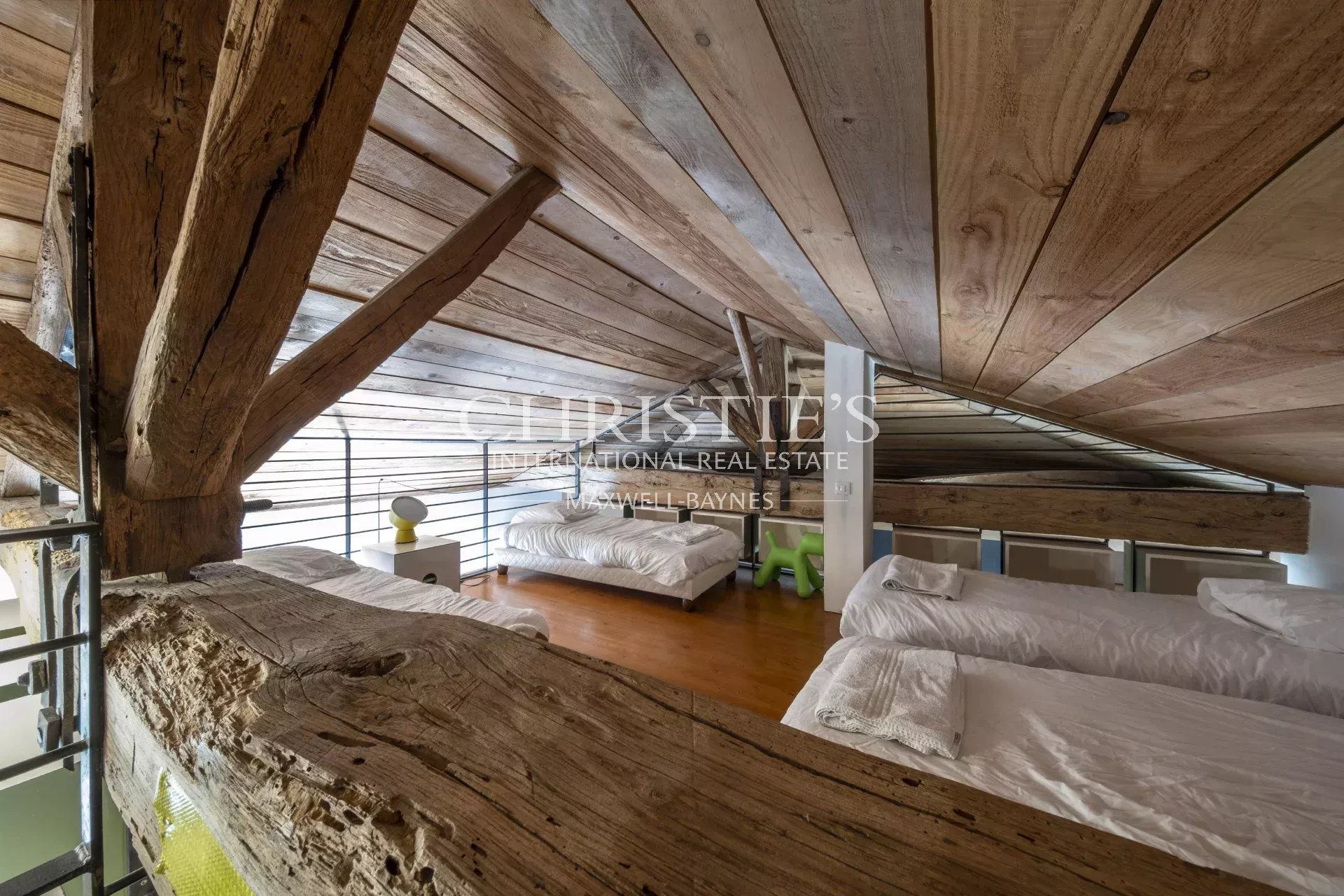 13 Bedroom Villa/Townhouse's Image 55