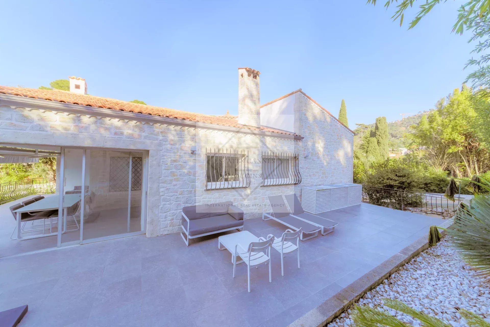 Villa néo-provençale  au centre de Cannes — photo 8