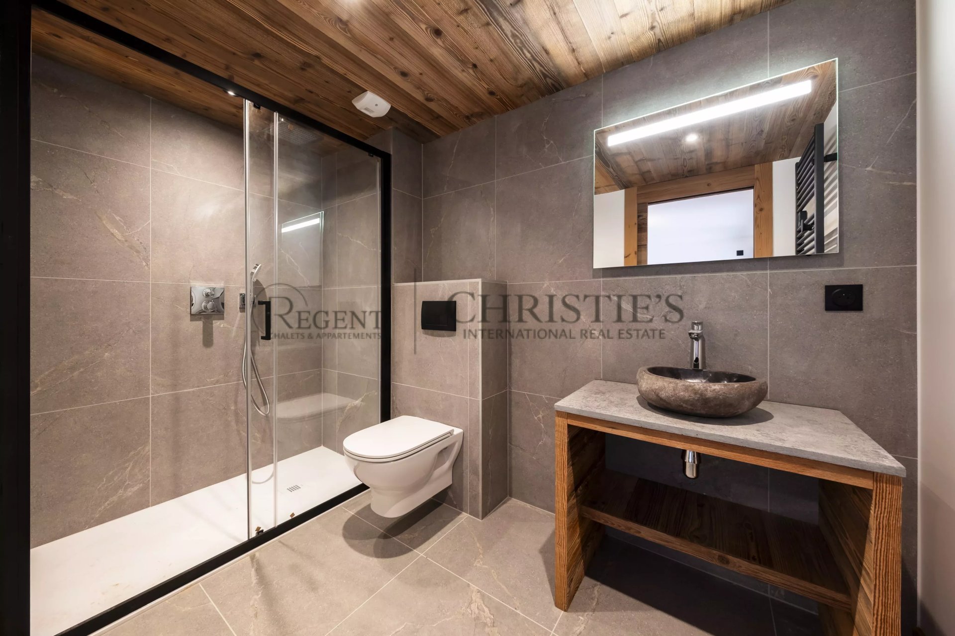5 Bedroom Villa/Townhouse's Image 6