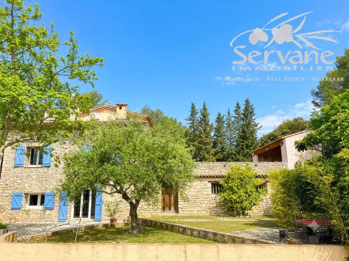 CHARMING MAS IN PROVENCE WITH POOL SUPERB VIEW