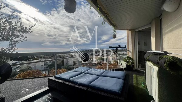 Le Cannet Mairie - Top floor sea view apartment — photo 2