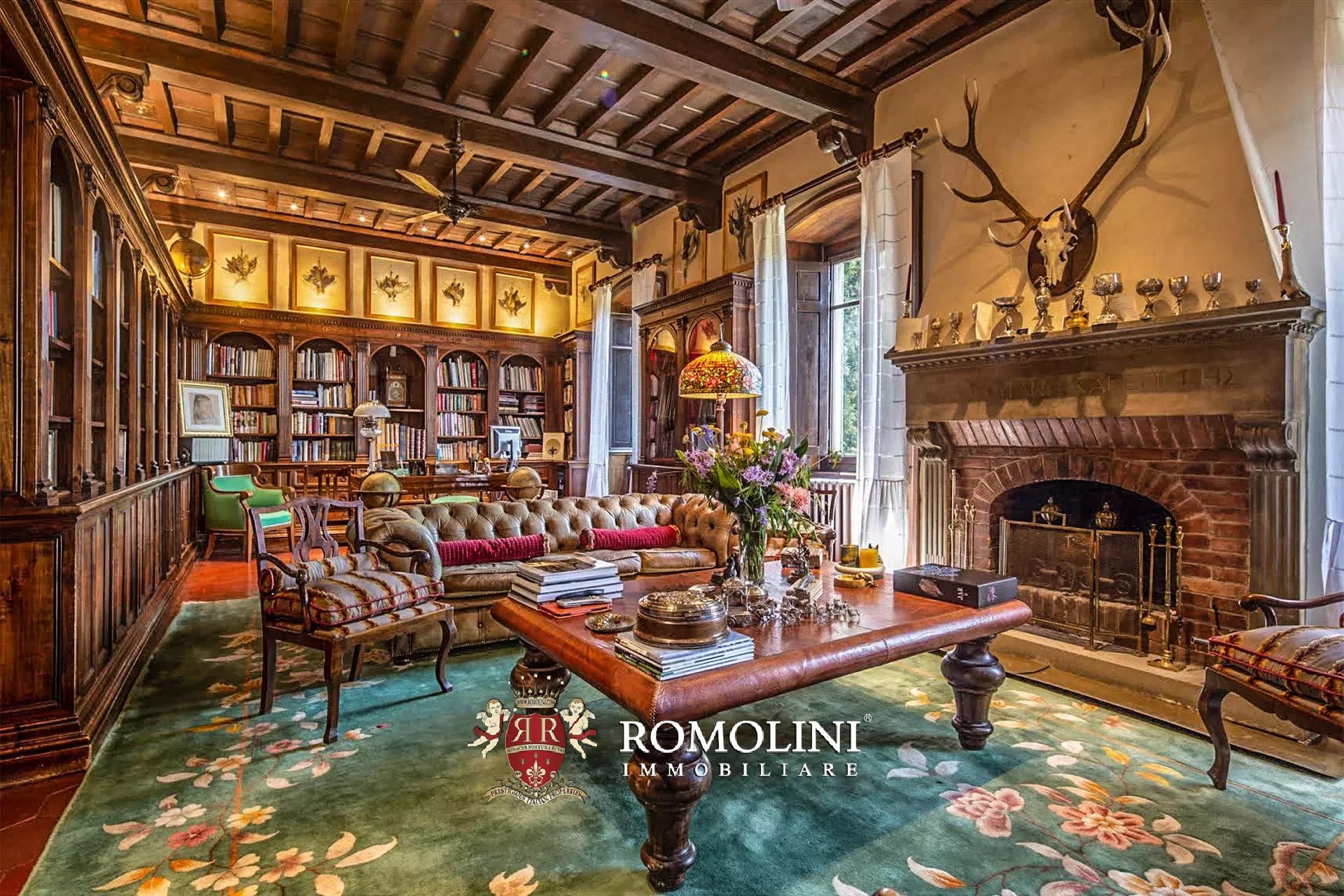 8 Bedroom Villa/Townhouse's Image 14