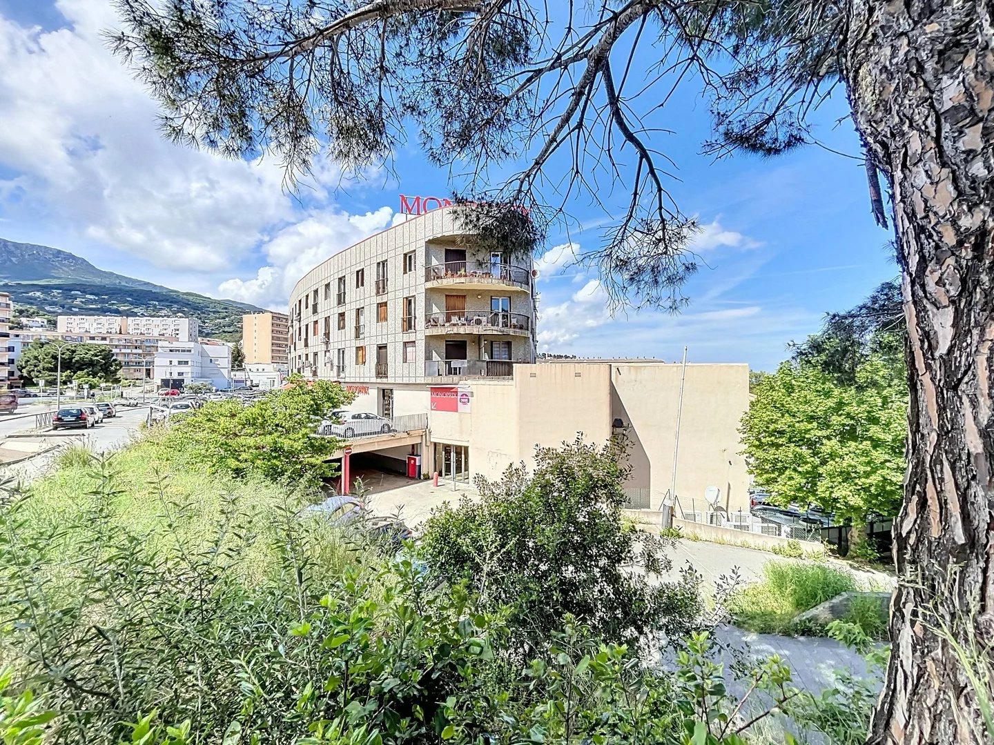 Agence immobilière de 