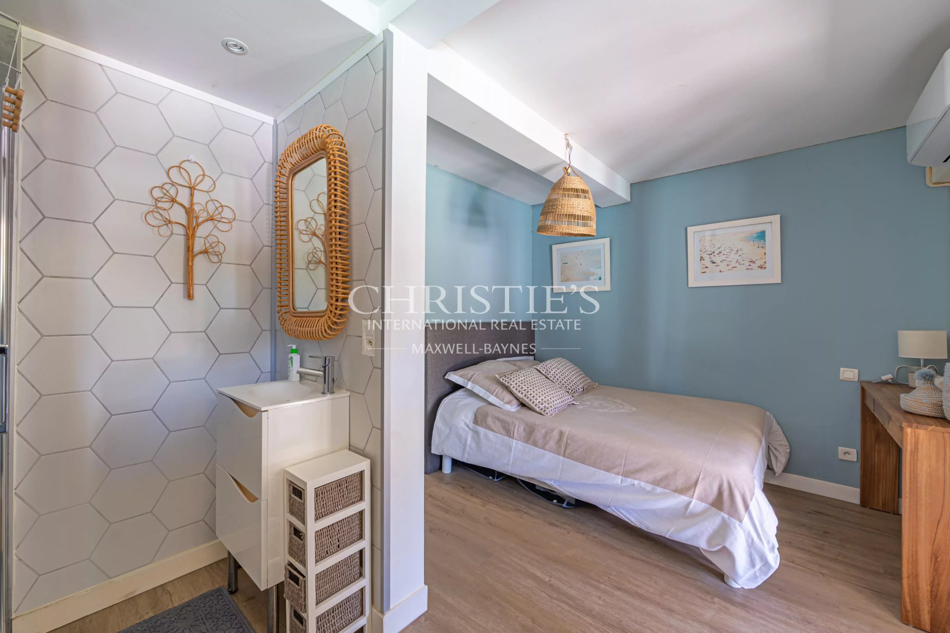 5 Bedroom Villa/Townhouse's Image 11