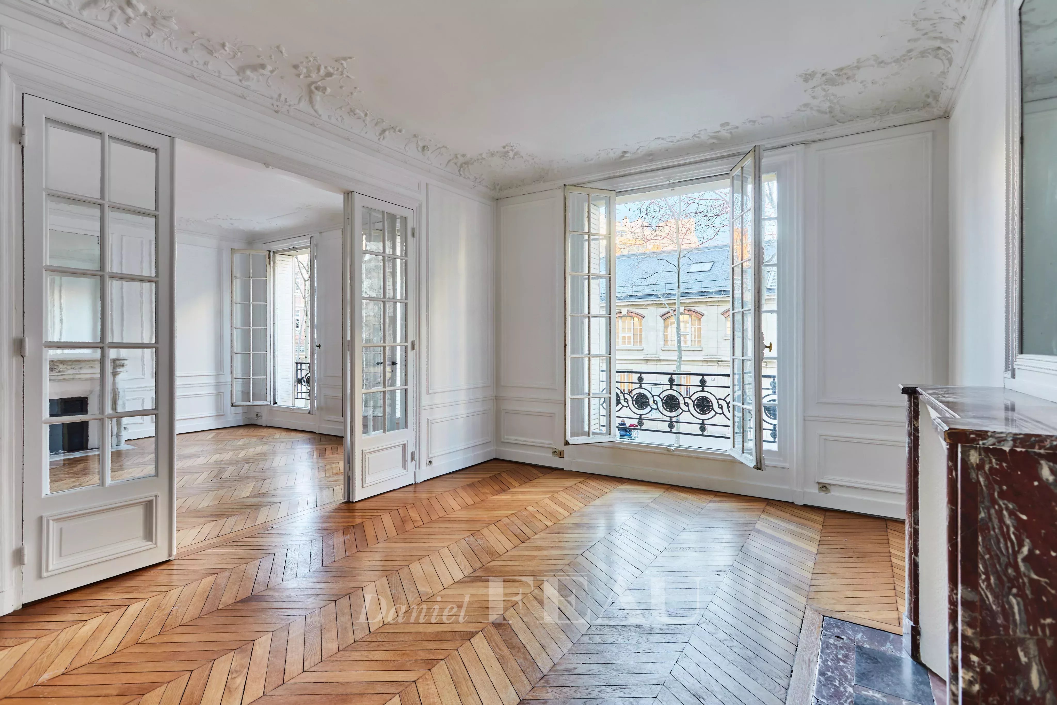 Sale Apartment Paris 7th