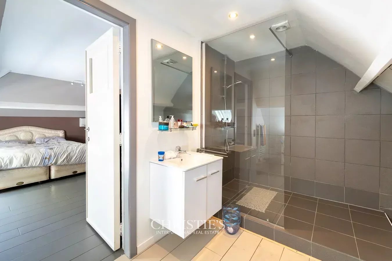 Beau Séjour - Eigentijdse villa op 27 are