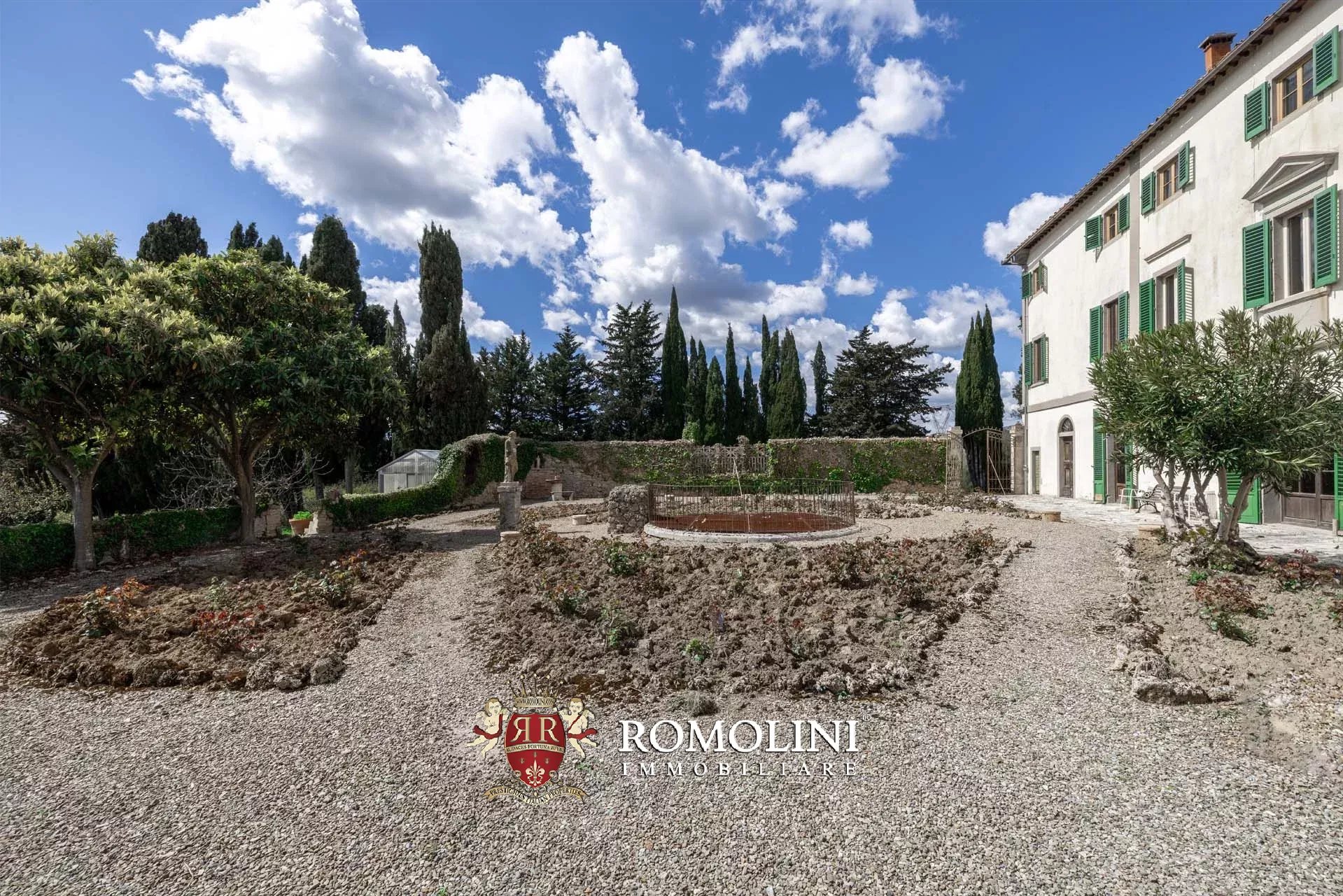 35 Bedroom Vineyard's Image 35