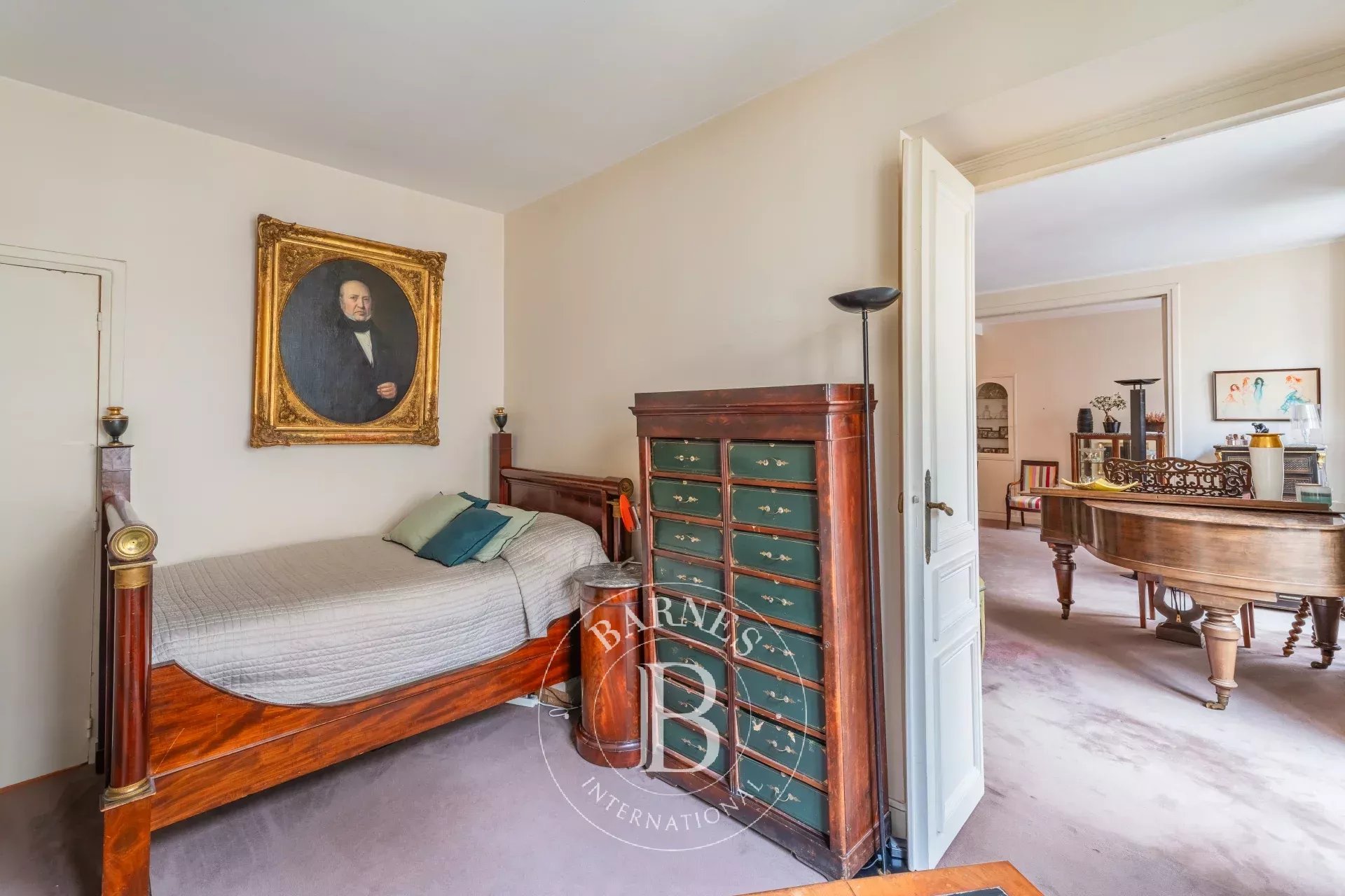 Daire Paris 8ème - picture 10