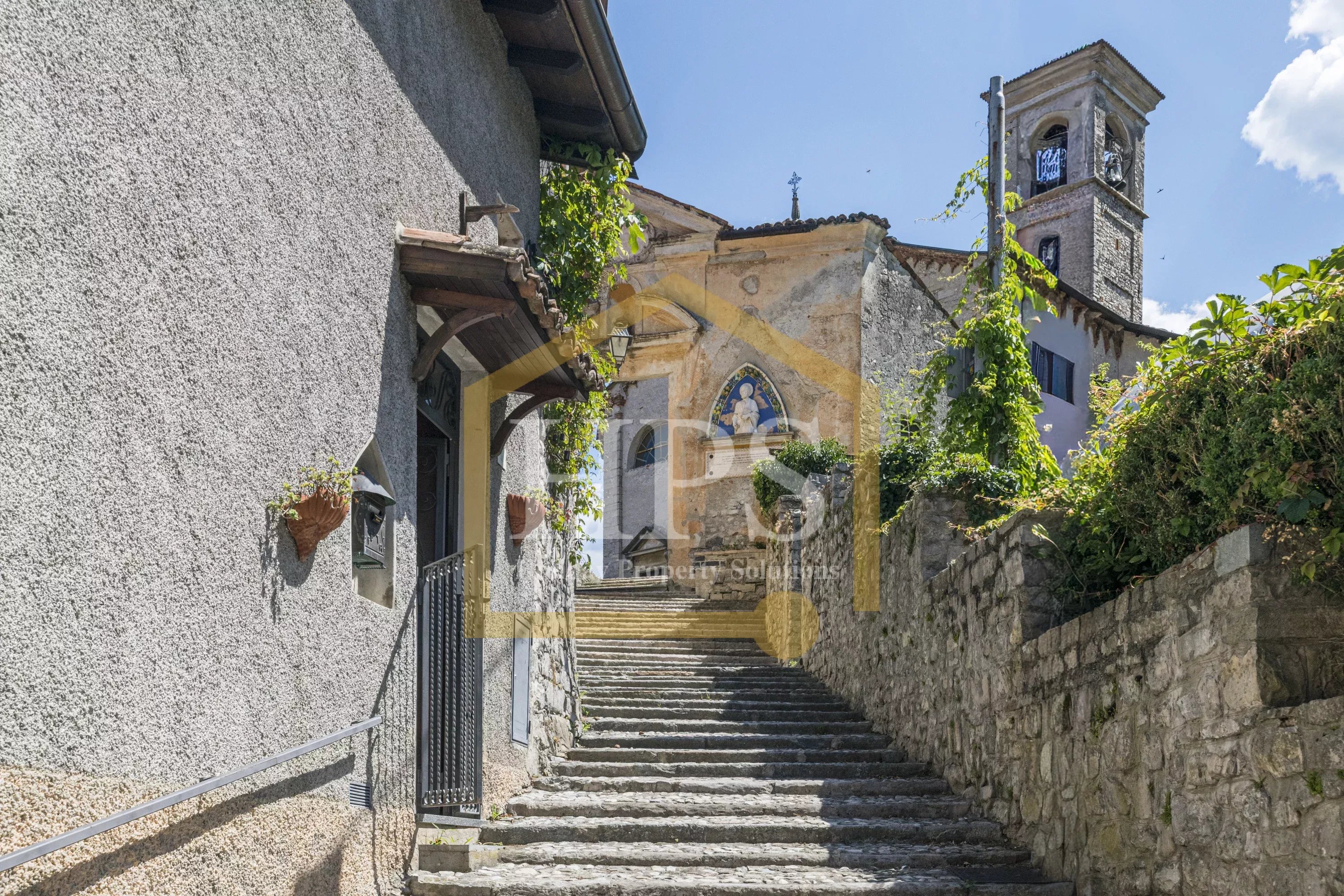 Osteno historic center – Townhouse