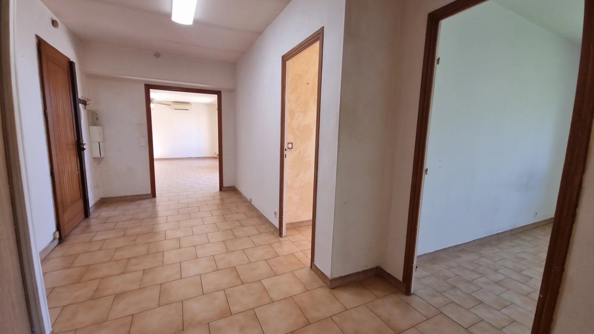 VILLA MENTON CASTELLAR